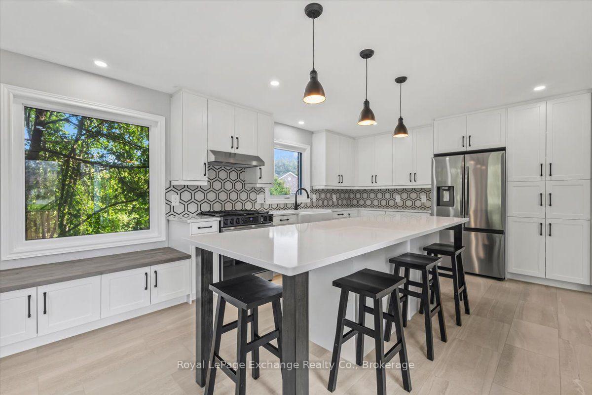 Photo 11 of 621 Lynden Crescent, Kincardine — HOMEH