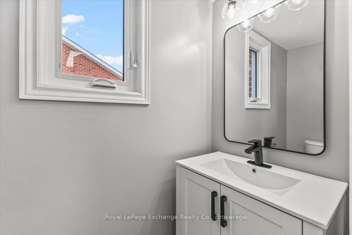 Photo 17 of 621 Lynden Crescent, Kincardine — HOMEH