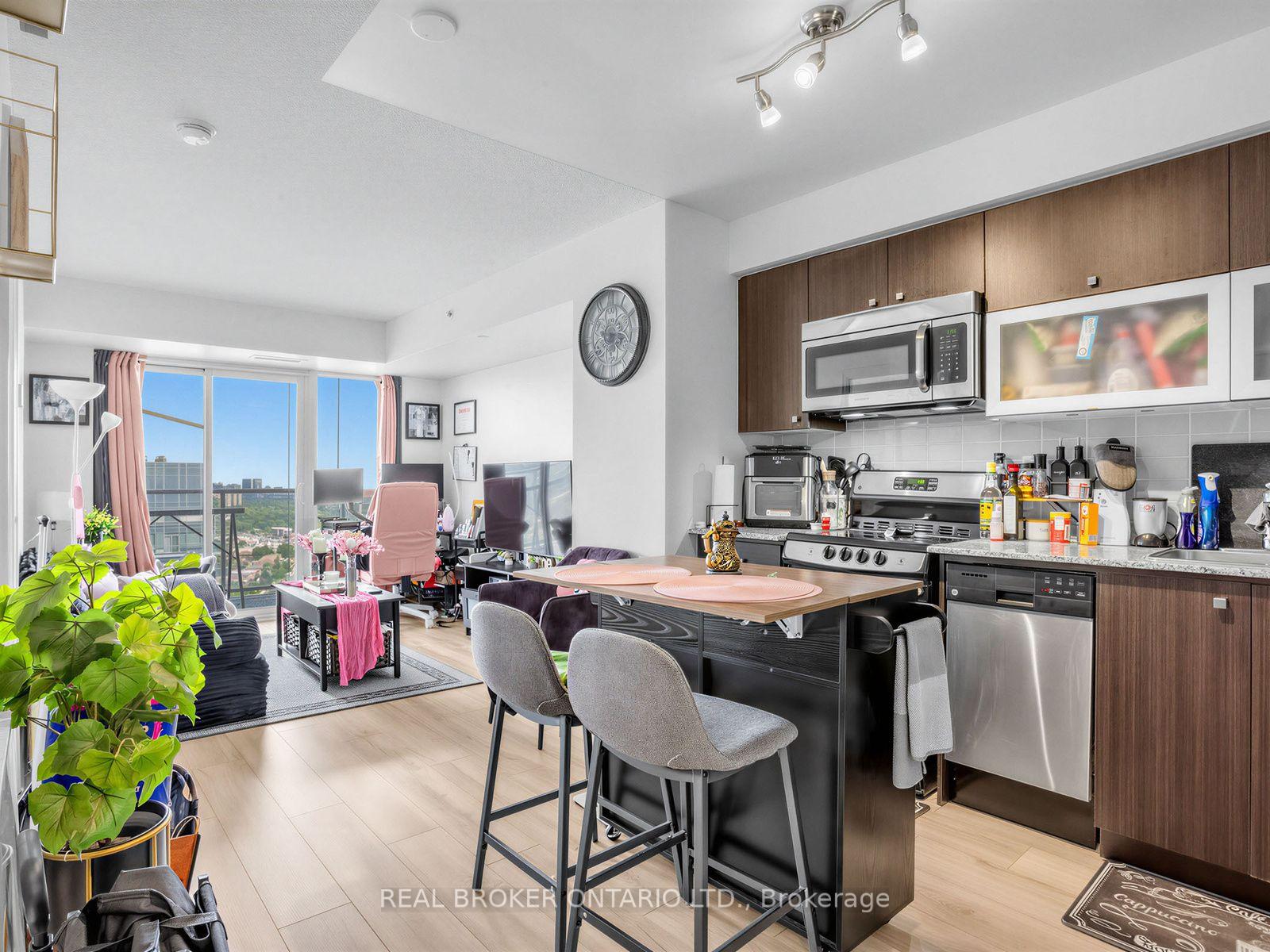 Front of Unit 3007, 275 Yorkland Road