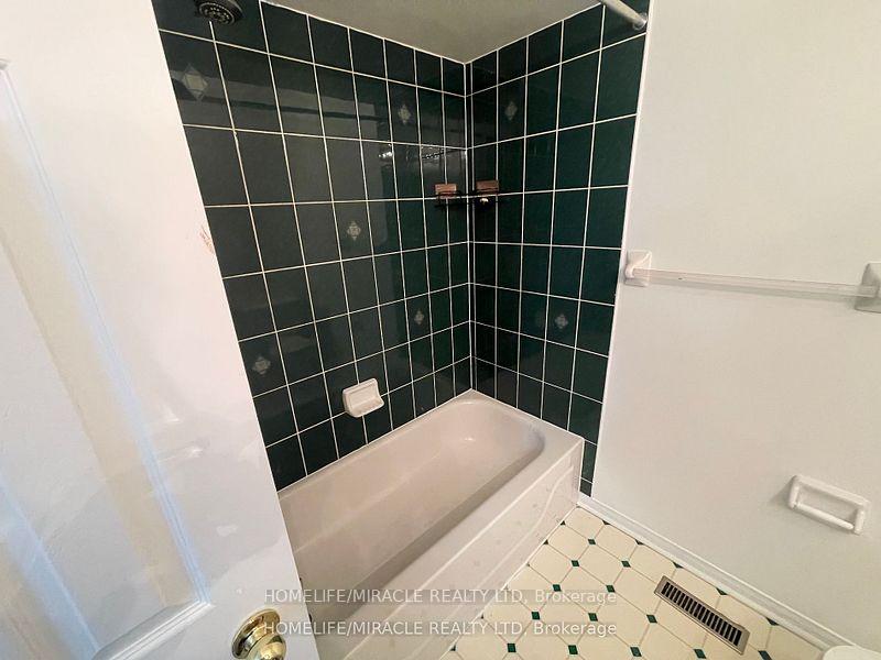 Photo 21 of Unit 6, 10 Cherrytree Drive, Brampton, Fletcher's Creek South — HOMEH