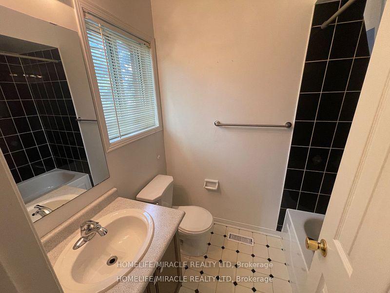 Photo 25 of Unit 6, 10 Cherrytree Drive, Brampton, Fletcher's Creek South — HOMEH