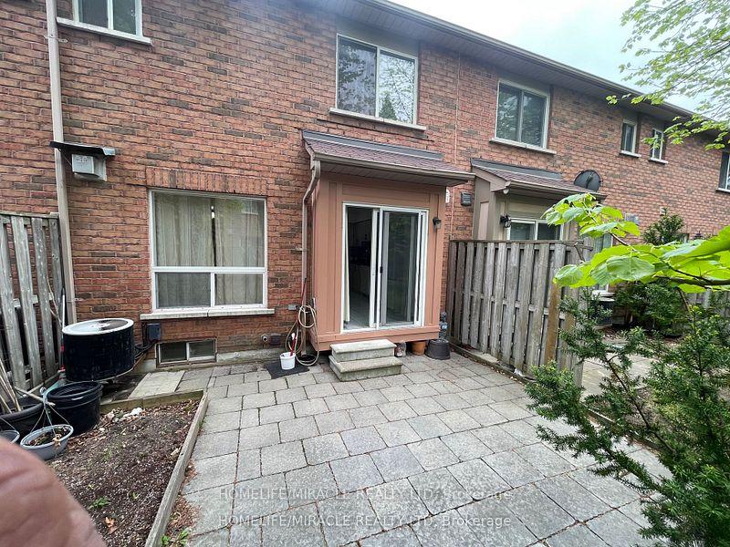 Photo 32 of Unit 6, 10 Cherrytree Drive, Brampton, Fletcher's Creek South — HOMEH