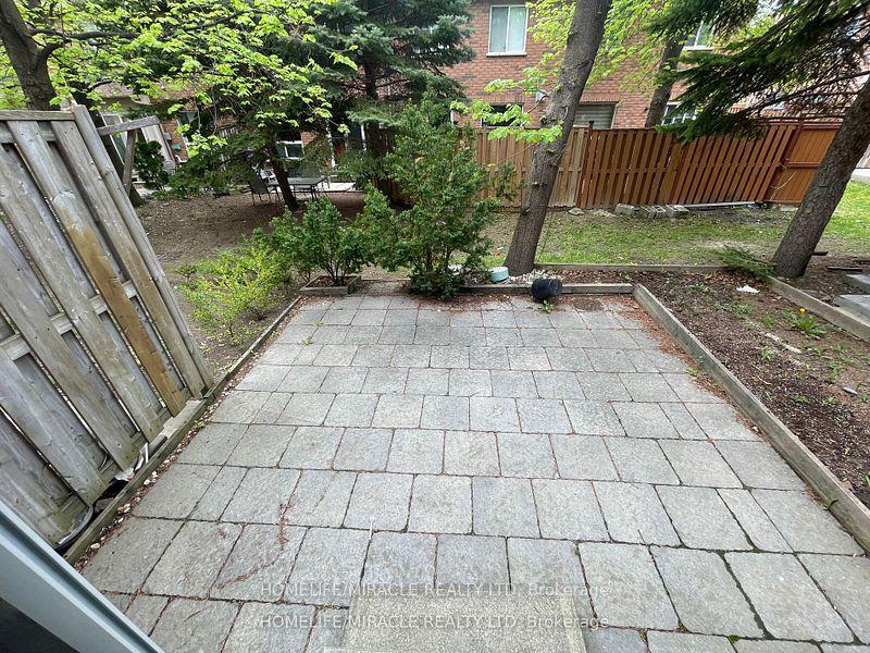 Photo 33 of Unit 6, 10 Cherrytree Drive, Brampton, Fletcher's Creek South — HOMEH