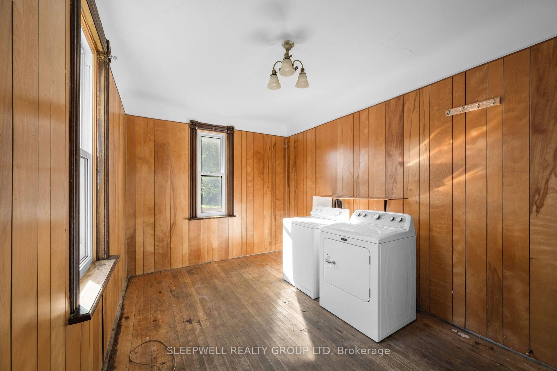 Photo 15 of 151 Renfrew Avenue W, Renfrew, Renfrew — HOMEH