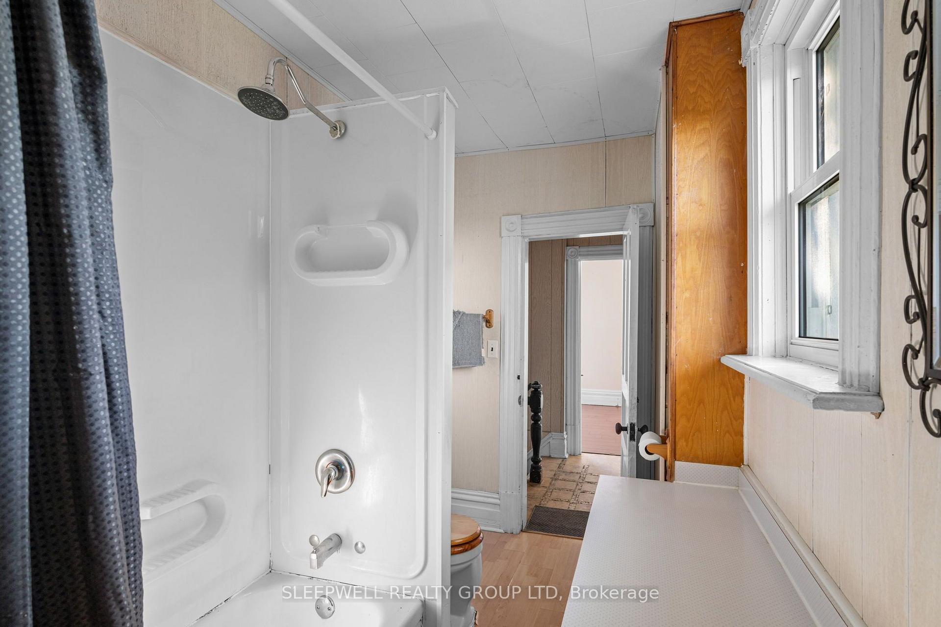 Photo 24 of 151 Renfrew Avenue W, Renfrew, Renfrew — HOMEH