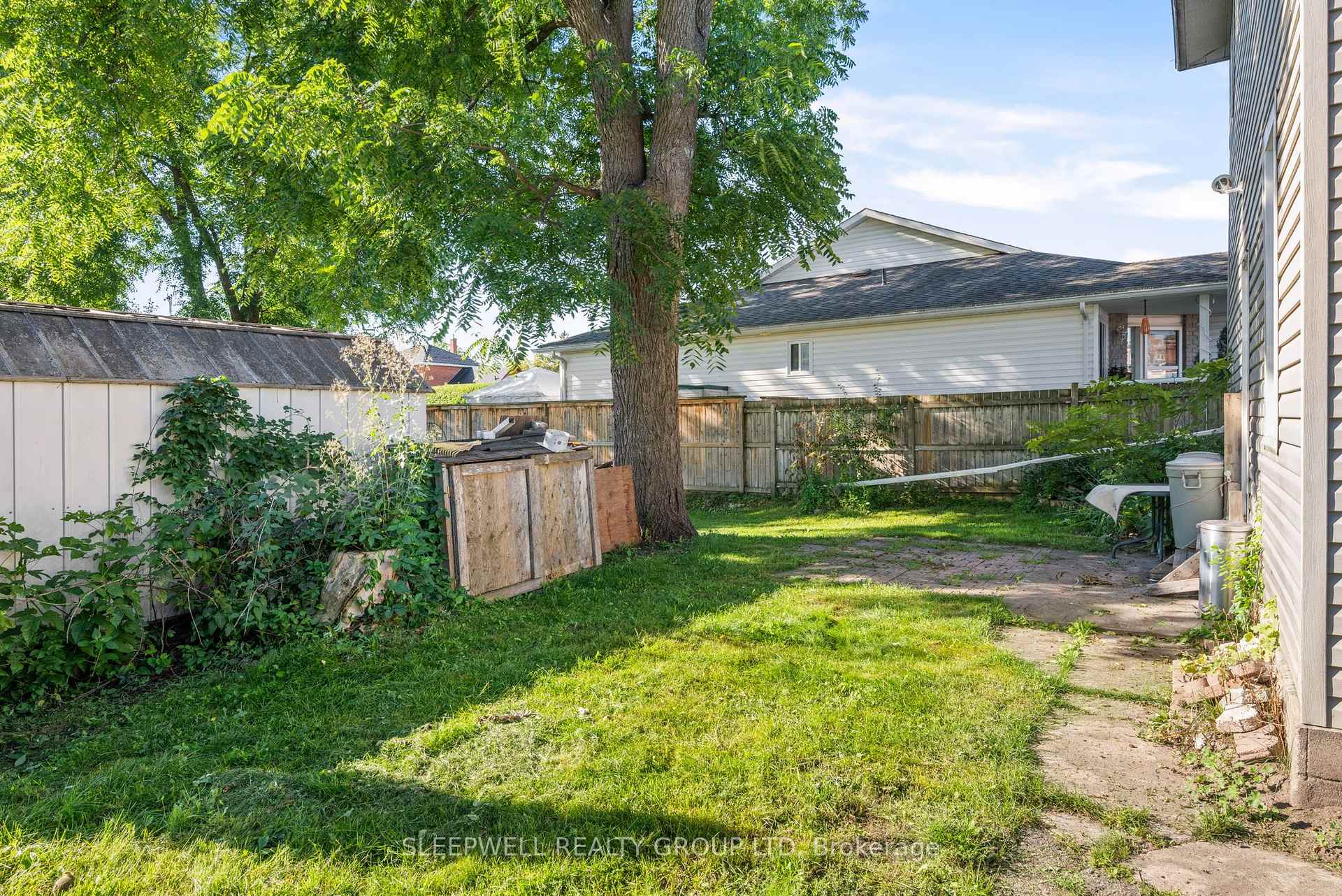 Photo 27 of 151 Renfrew Avenue W, Renfrew, Renfrew — HOMEH