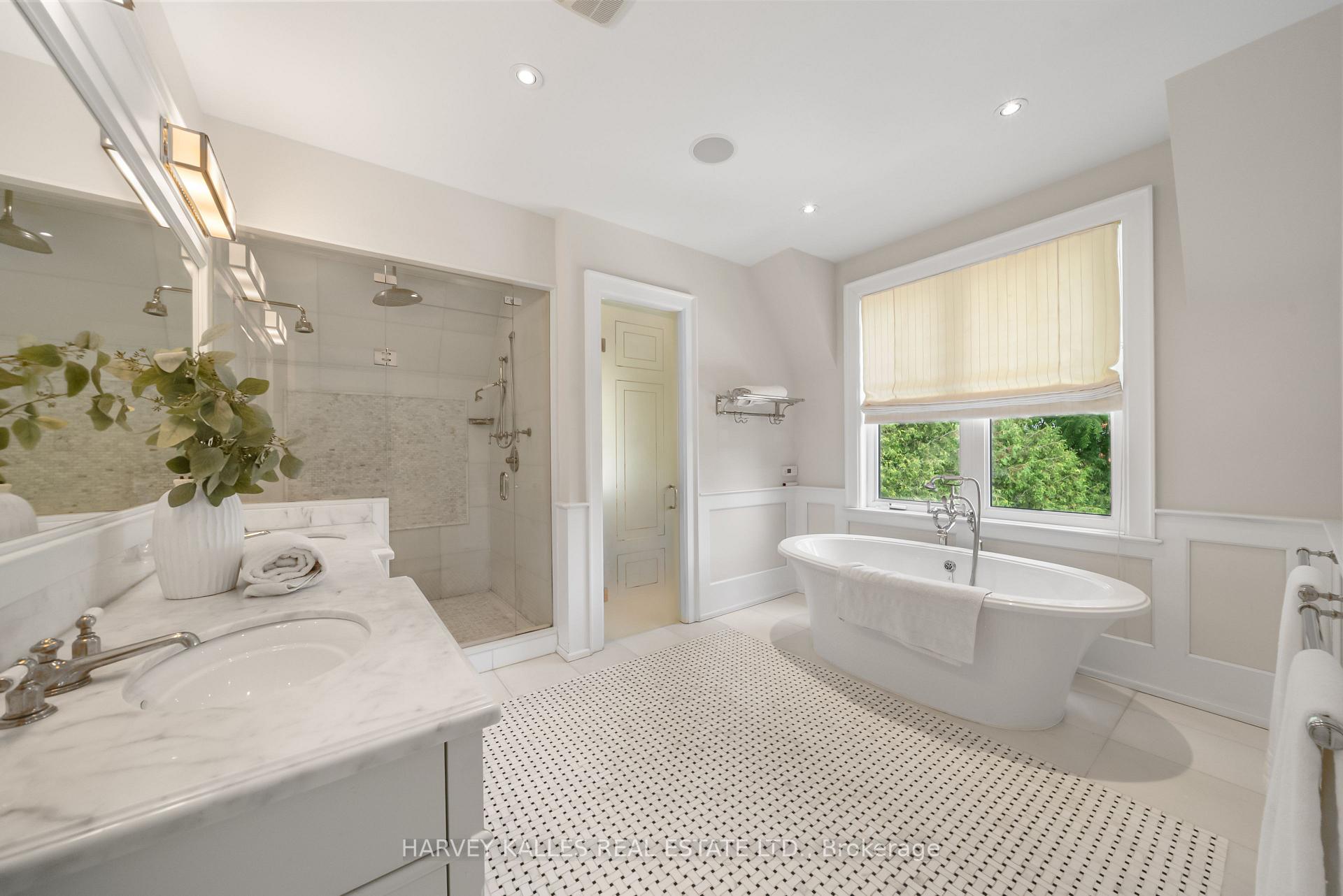 Photo 13 of 6 Vesta Drive, Toronto, Forest Hill South — HOMEH