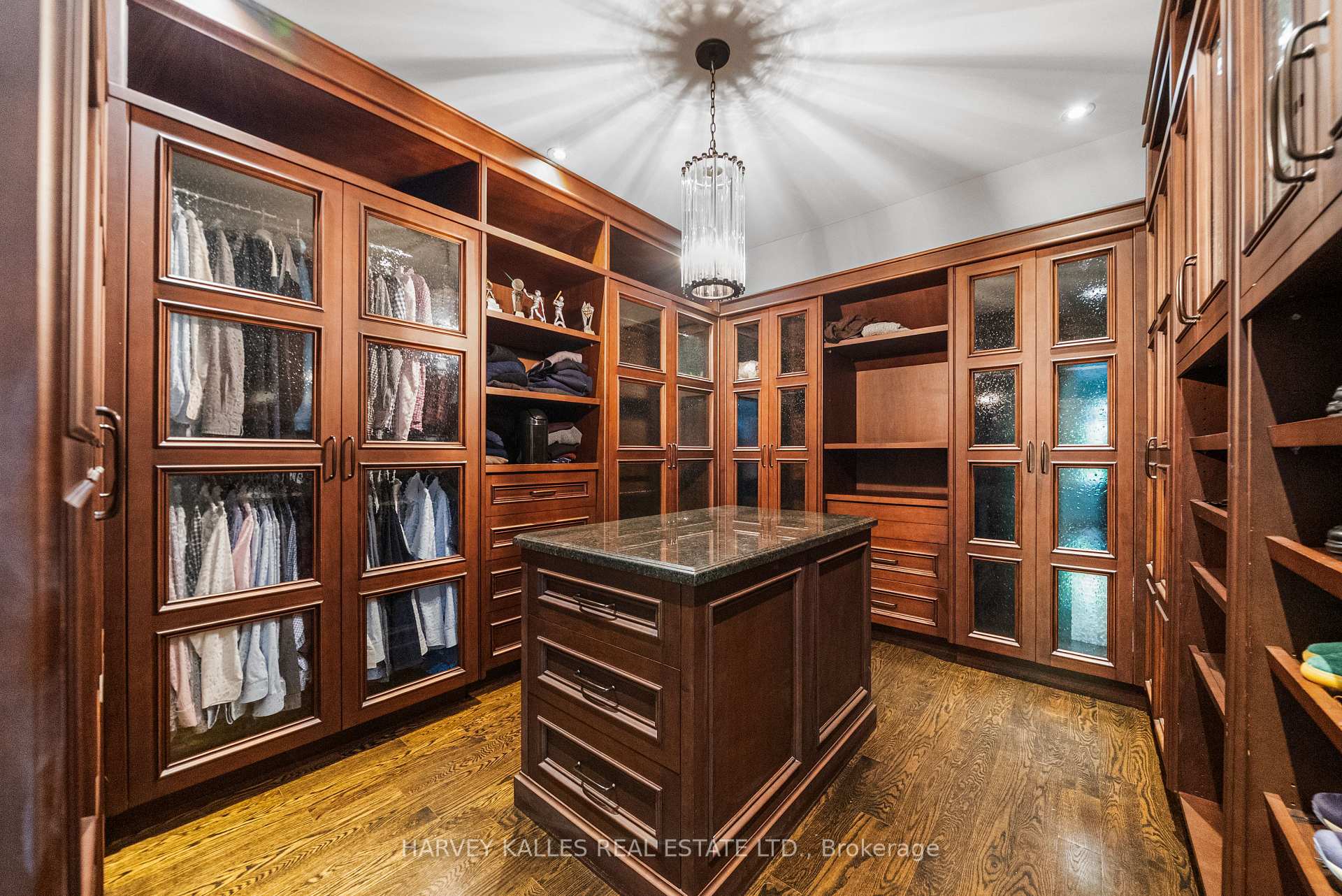 Photo 14 of 6 Vesta Drive, Toronto, Forest Hill South — HOMEH