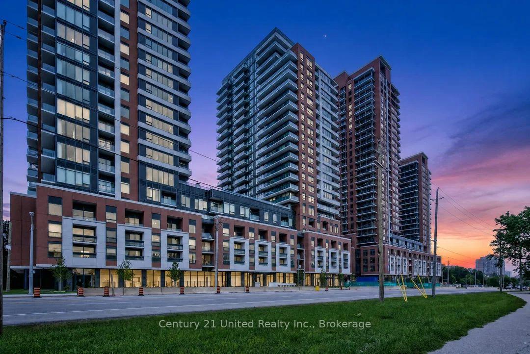 Front of Unit 804, 4010 Eglinton Avenue W