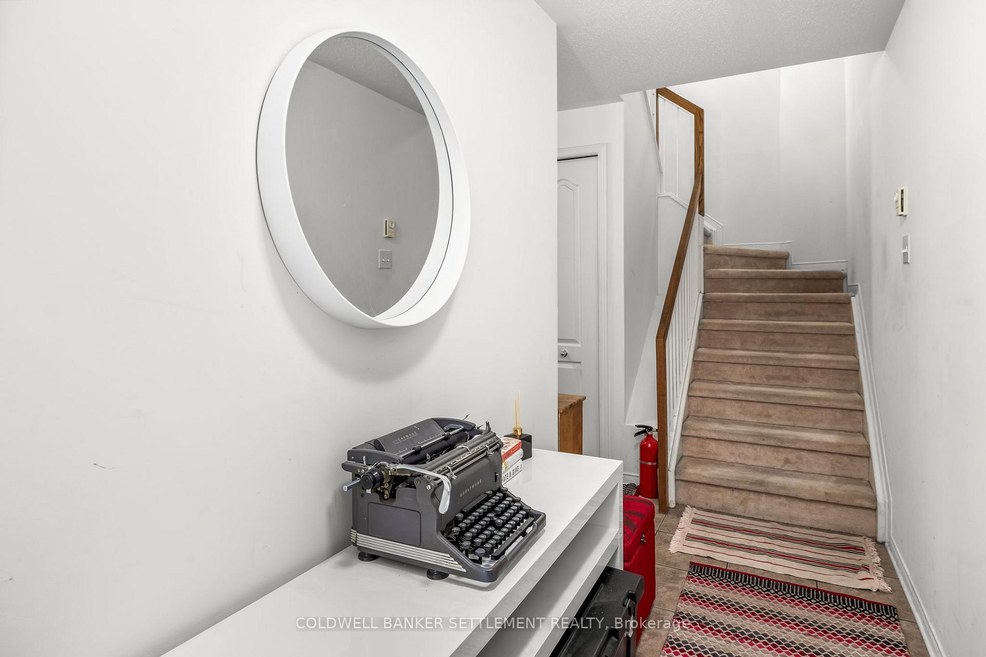 Photo 4 of Unit G, 10 Daybreak Street, Ottawa, Barrhaven East — HOMEH