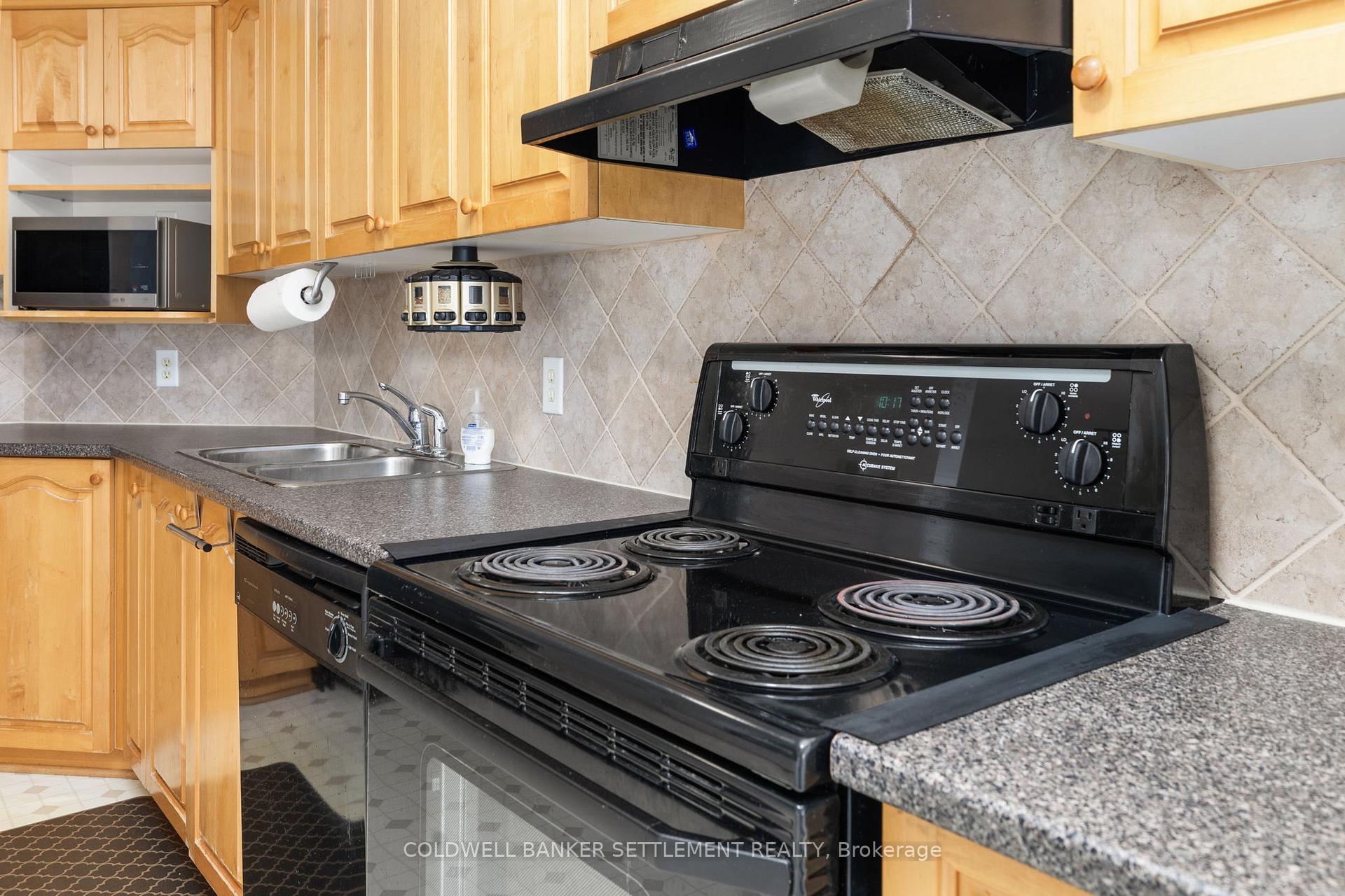 Photo 21 of Unit G, 10 Daybreak Street, Ottawa, Barrhaven East — HOMEH