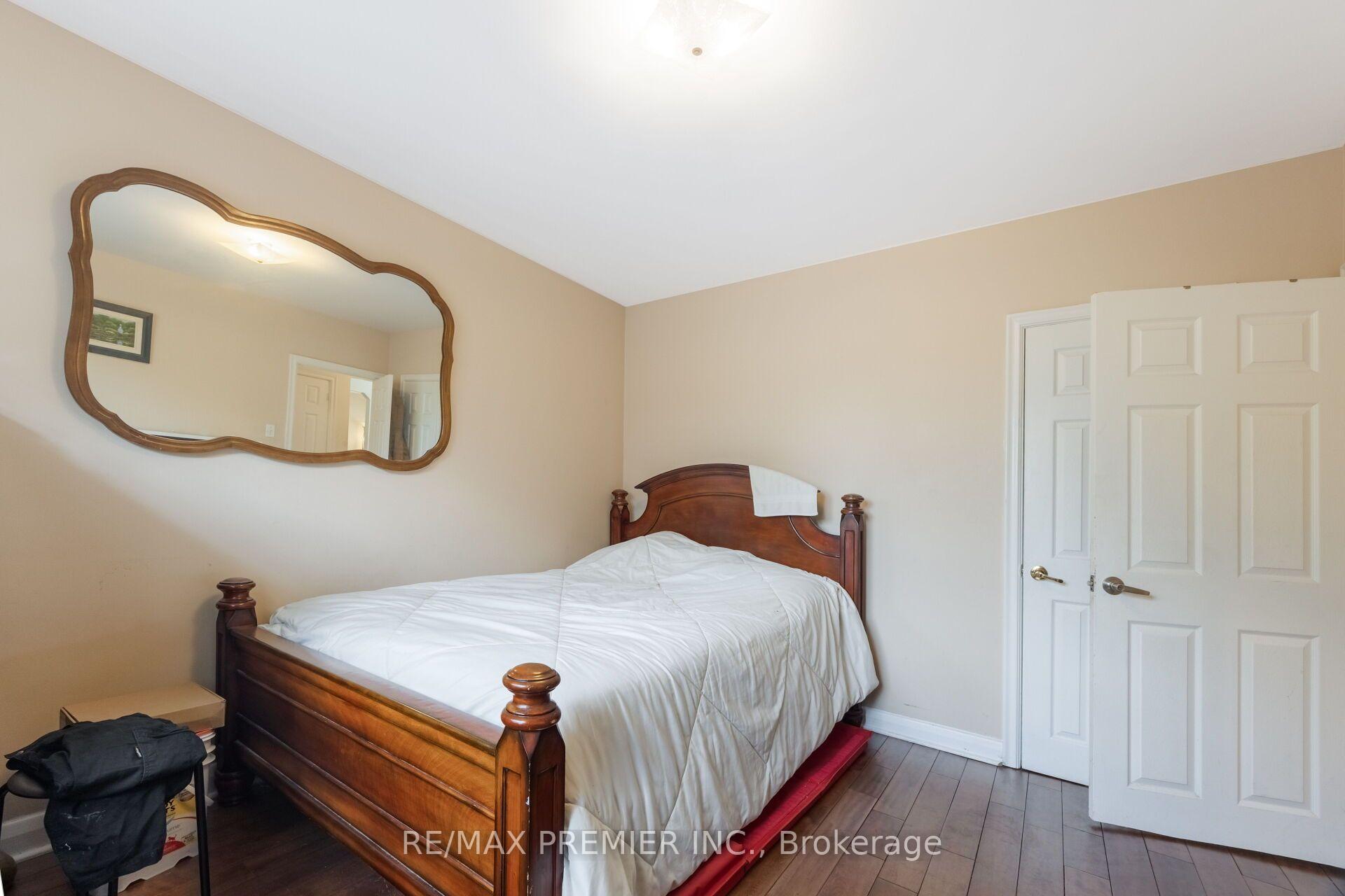 Photo 35 of 6 Canton Avenue, North York, Downsview-Roding-CFB — HOMEH