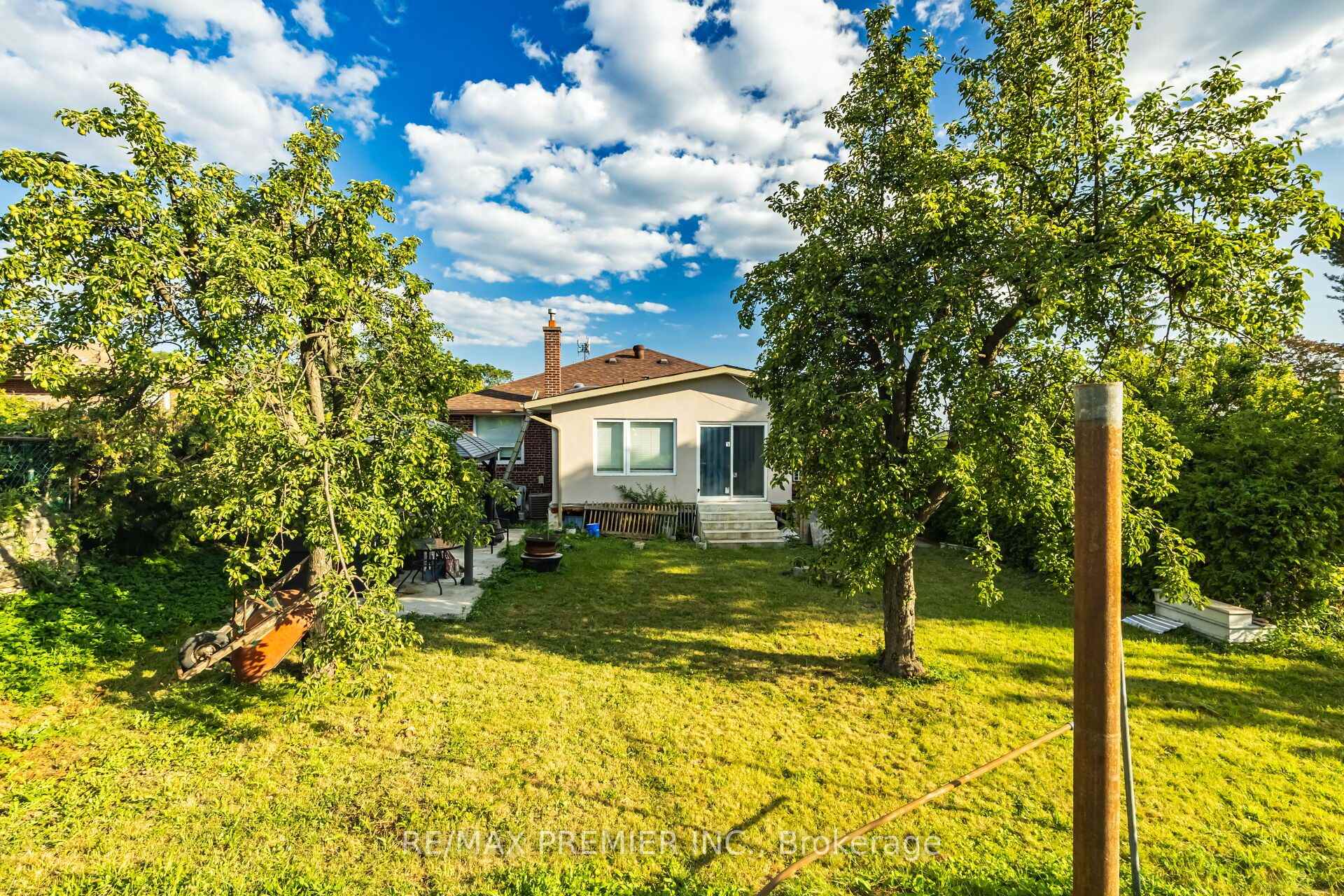 Photo 50 of 6 Canton Avenue, North York, Downsview-Roding-CFB — HOMEH