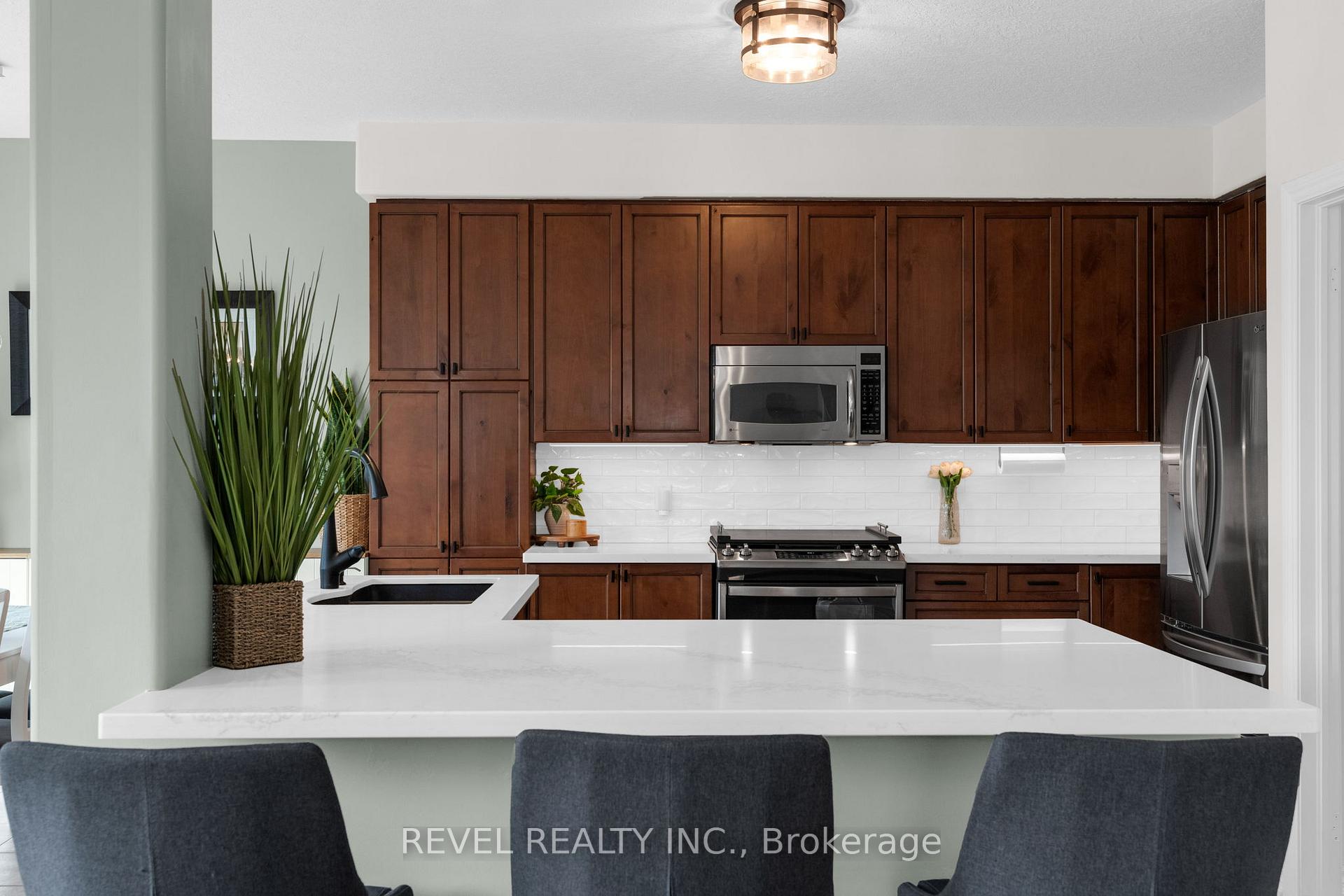 Photo 14 of 44 Graihawk Drive, Barrie, Ardagh — HOMEH