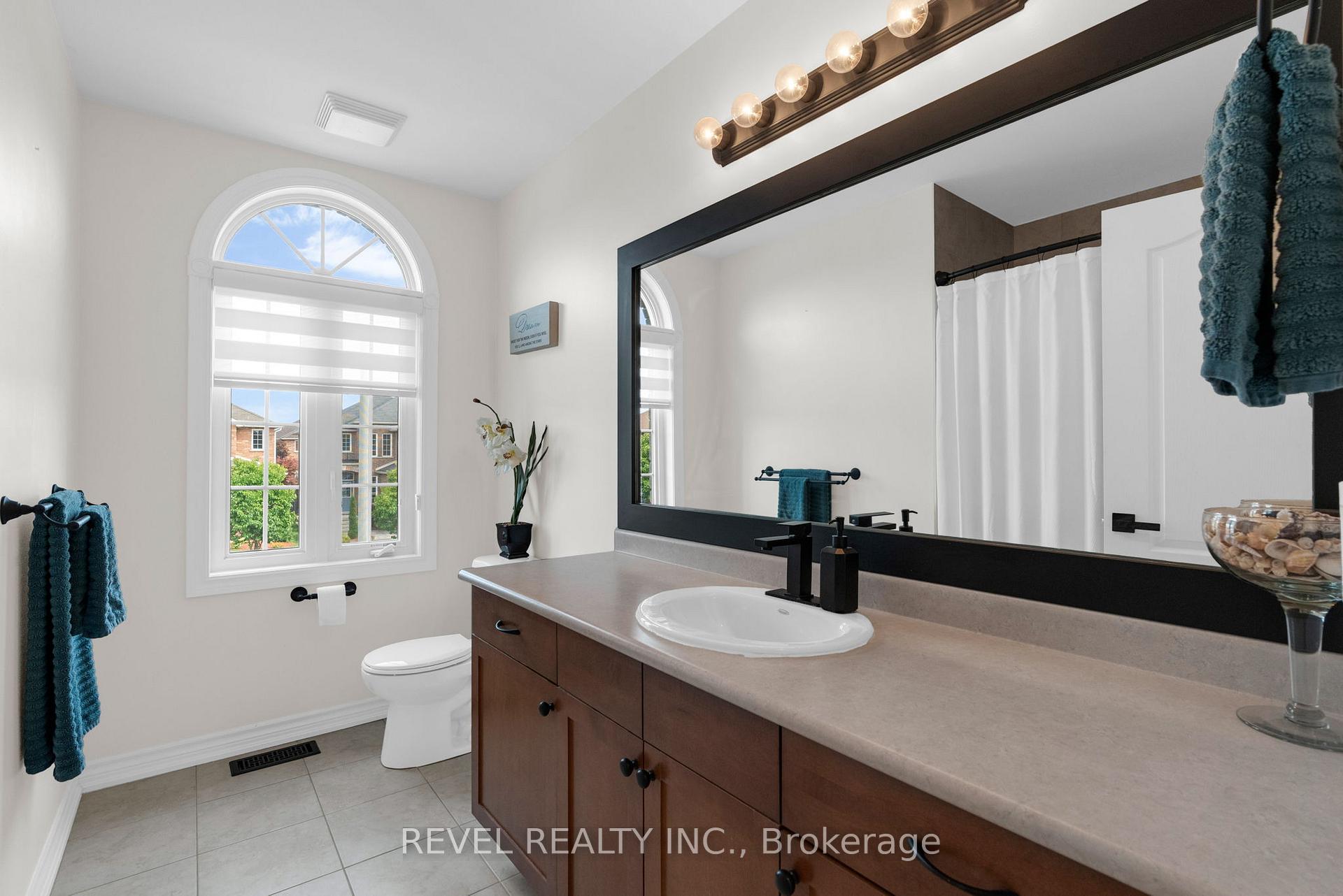 Photo 35 of 44 Graihawk Drive, Barrie, Ardagh — HOMEH