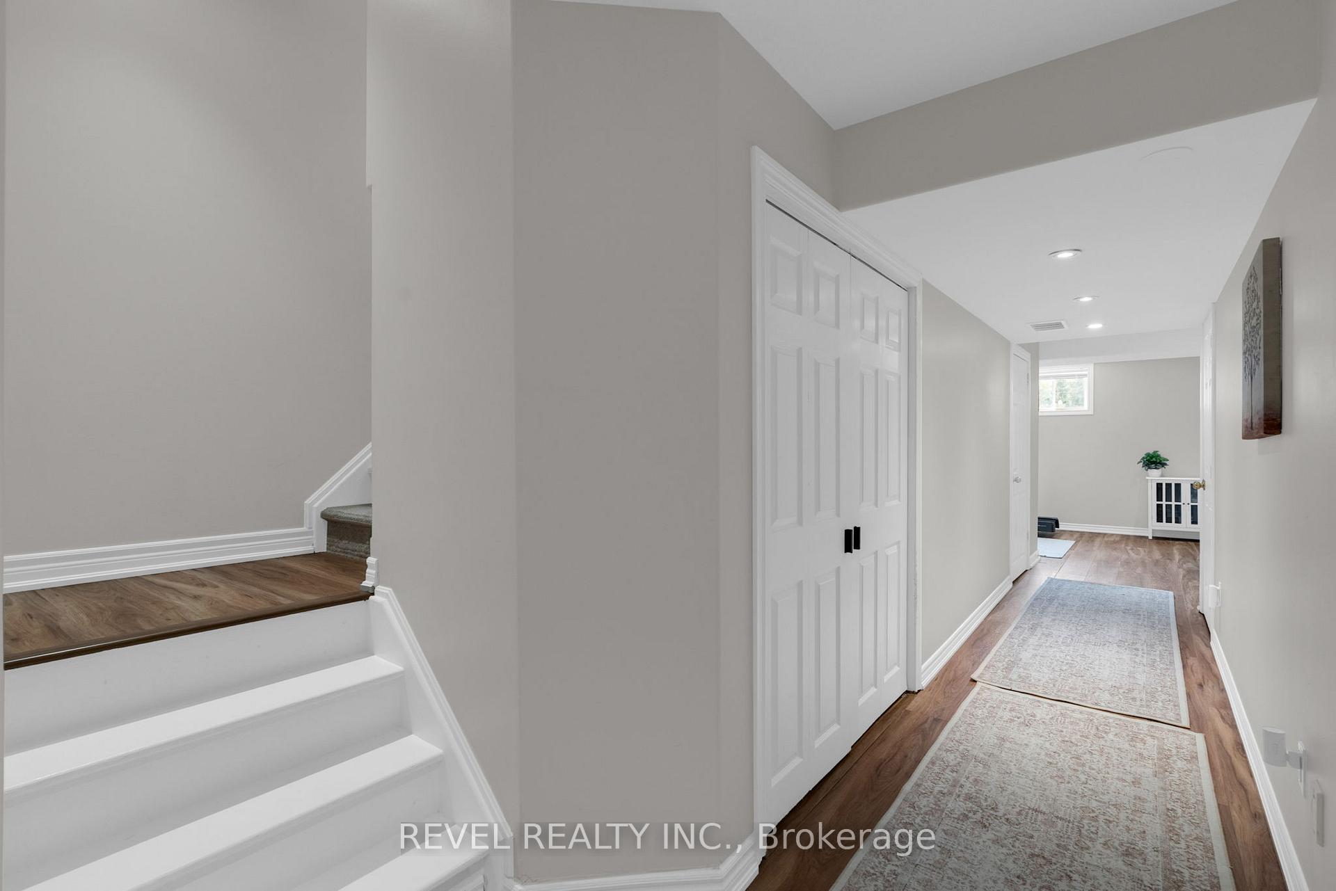 Photo 36 of 44 Graihawk Drive, Barrie, Ardagh — HOMEH