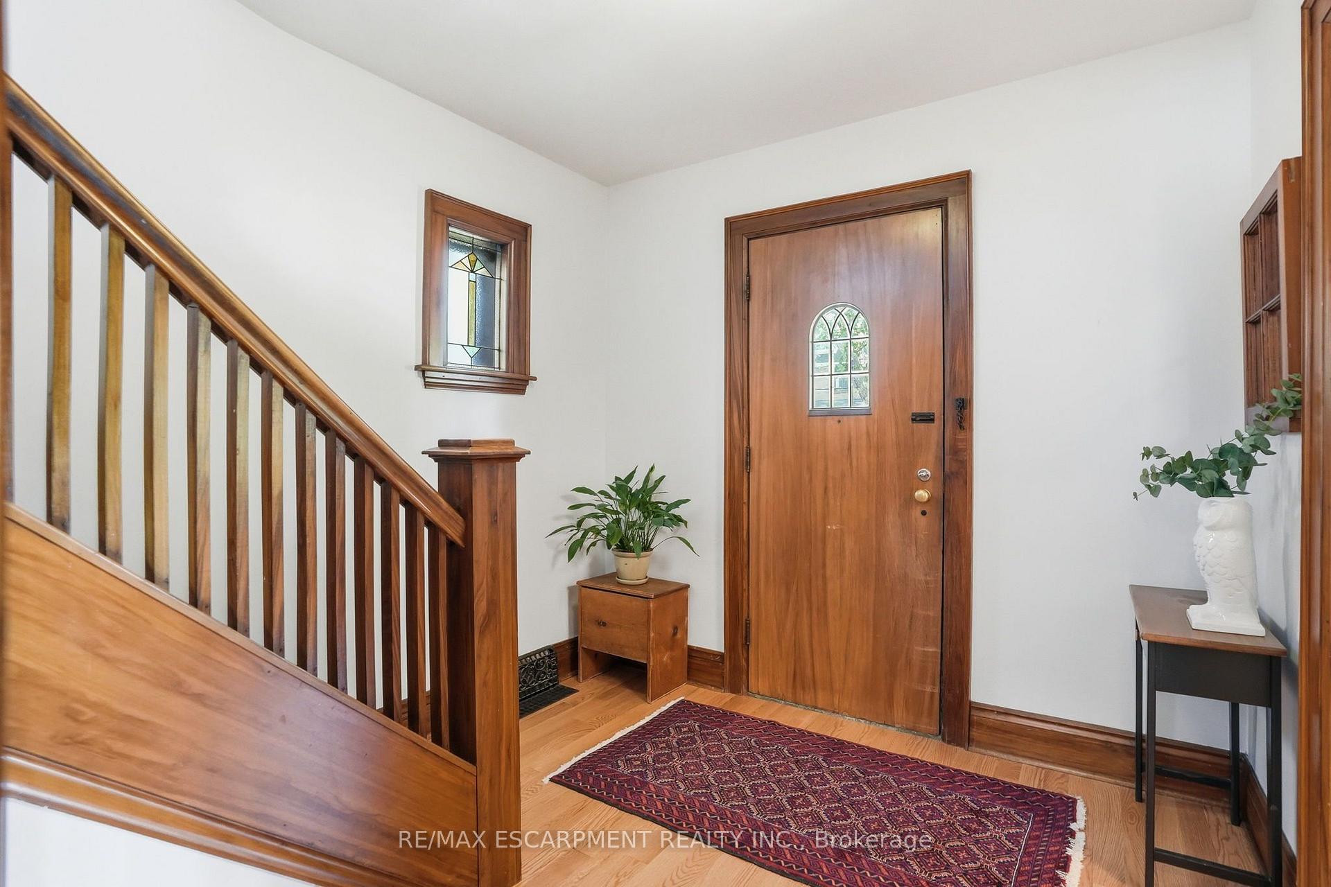 Photo 4 of 97 Cline Avenue N, Hamilton, Westdale — HOMEH