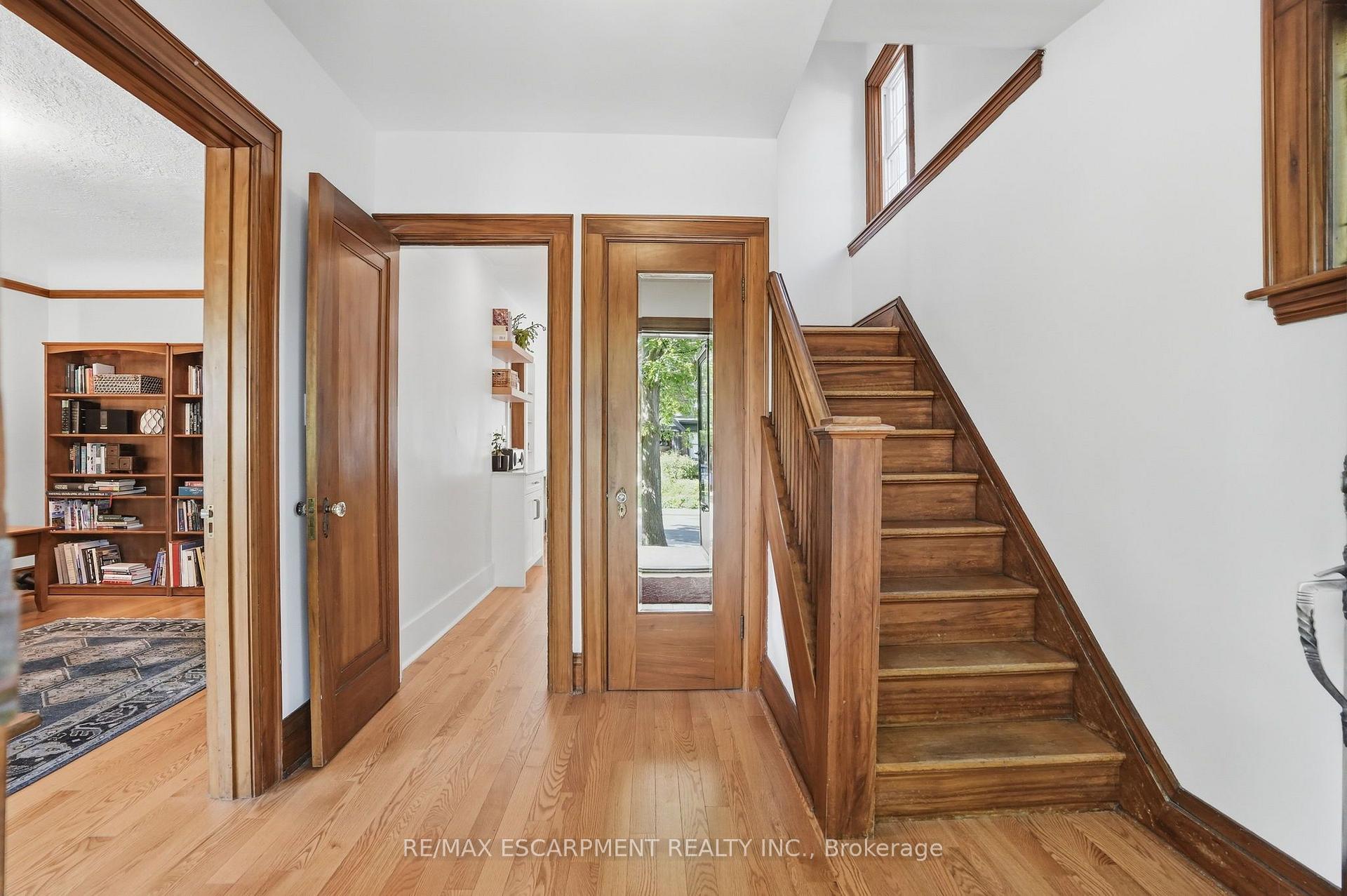 Photo 5 of 97 Cline Avenue N, Hamilton, Westdale — HOMEH