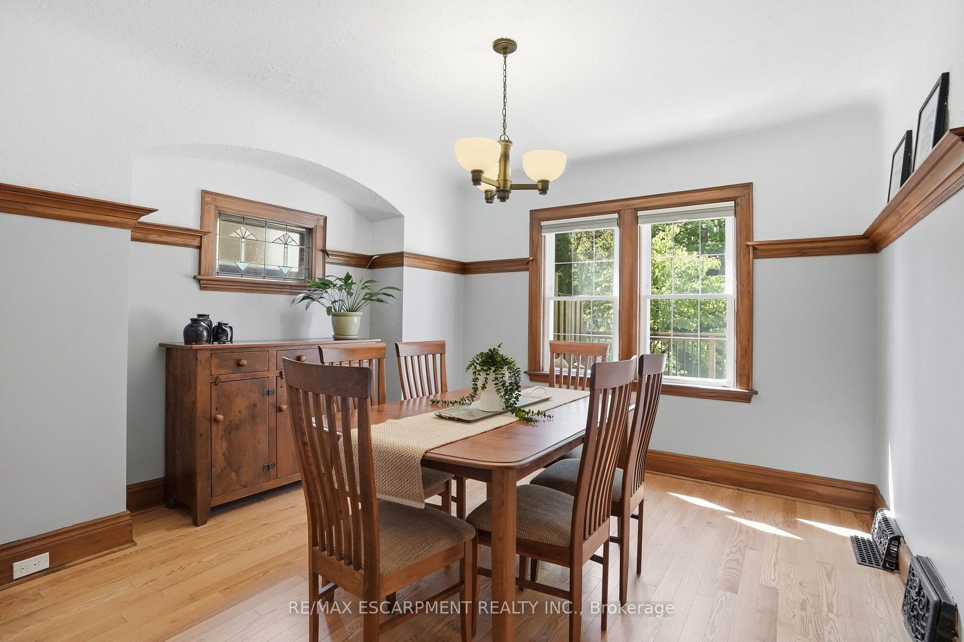 Photo 10 of 97 Cline Avenue N, Hamilton, Westdale — HOMEH