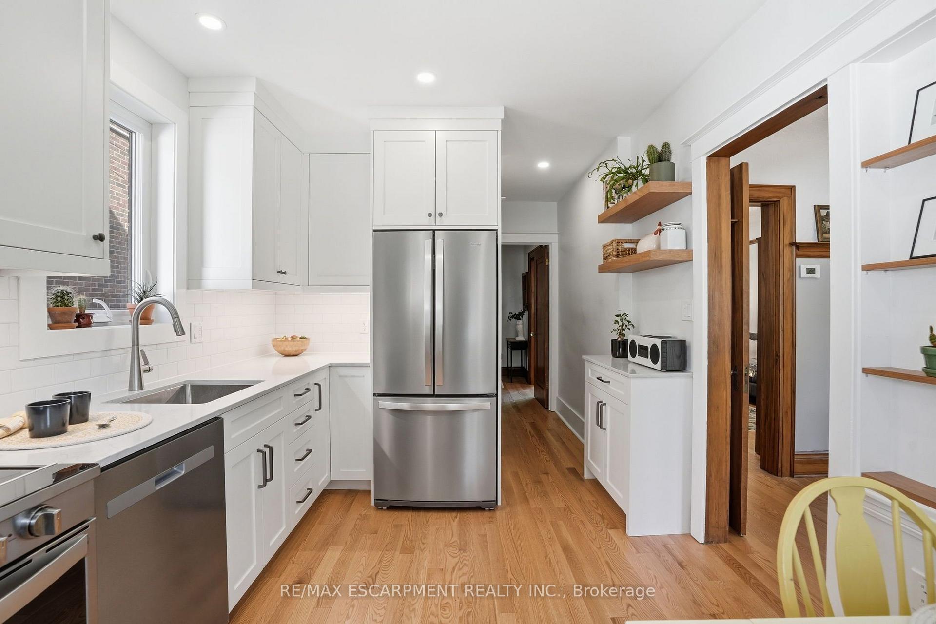 Photo 15 of 97 Cline Avenue N, Hamilton, Westdale — HOMEH