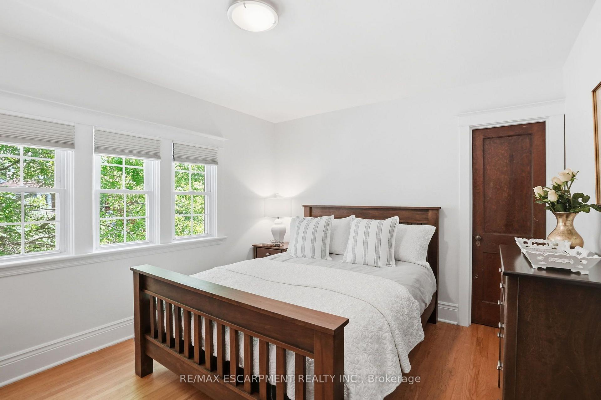Photo 17 of 97 Cline Avenue N, Hamilton, Westdale — HOMEH