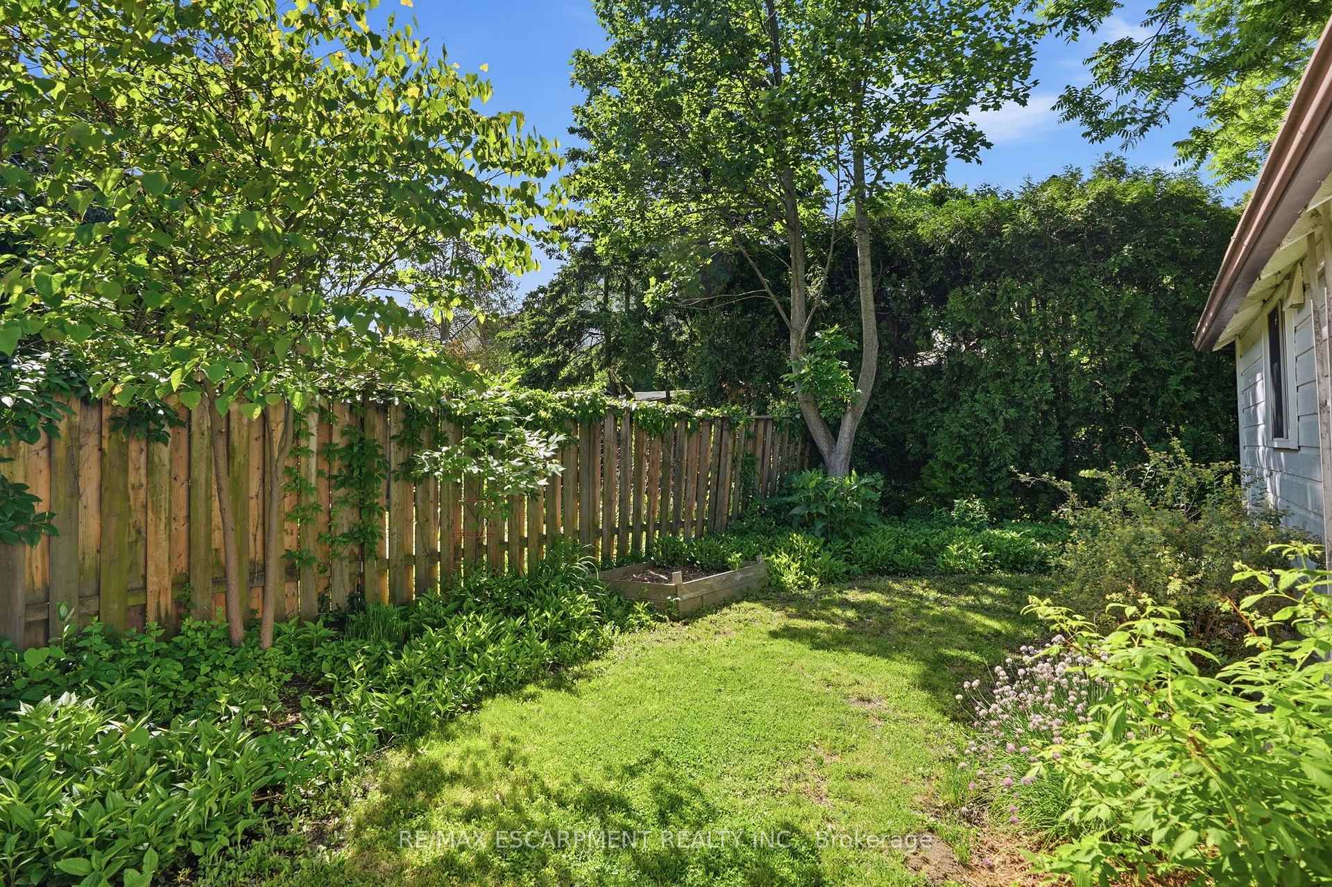 Photo 32 of 97 Cline Avenue N, Hamilton, Westdale — HOMEH