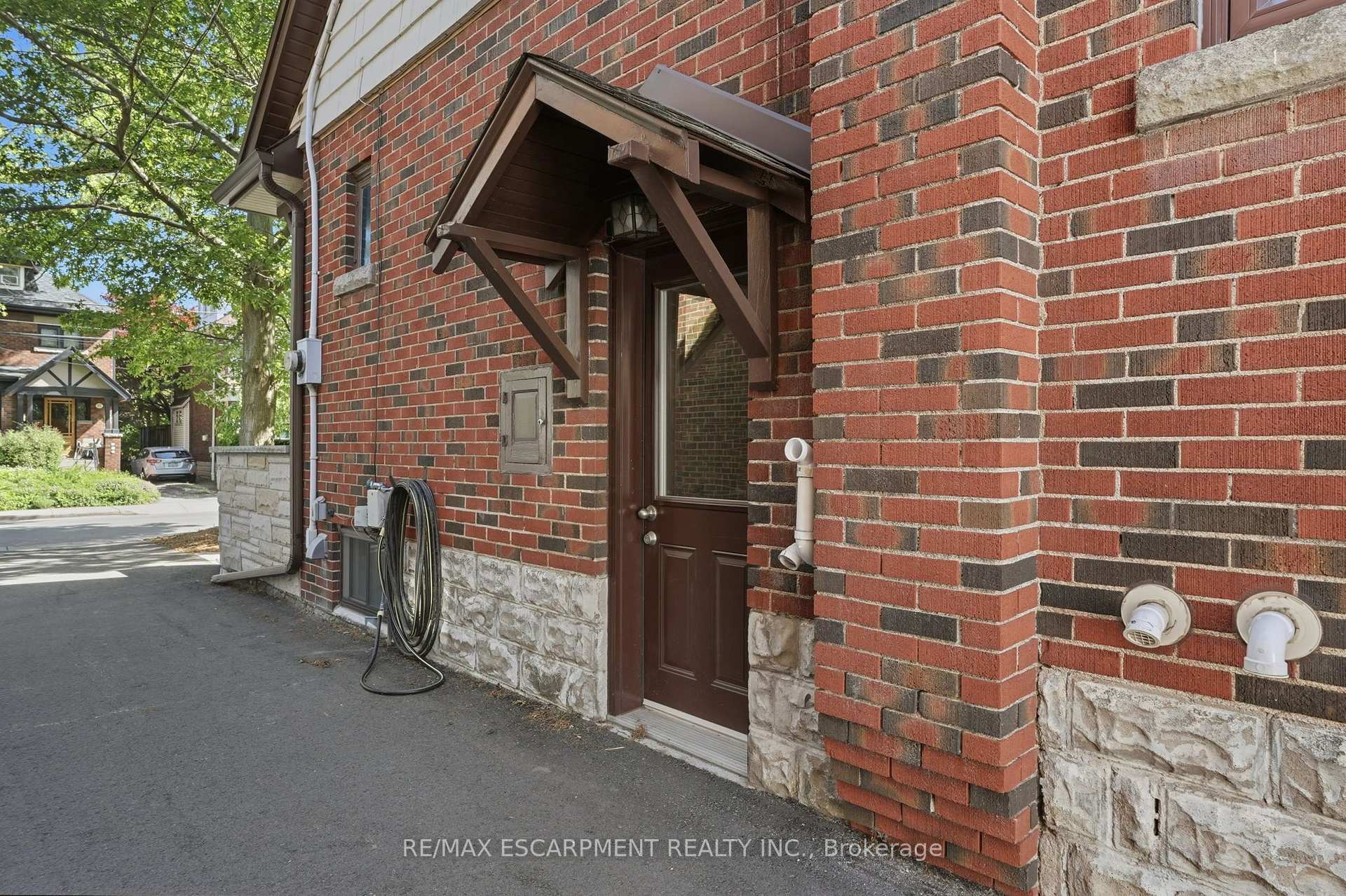 Photo 34 of 97 Cline Avenue N, Hamilton, Westdale — HOMEH