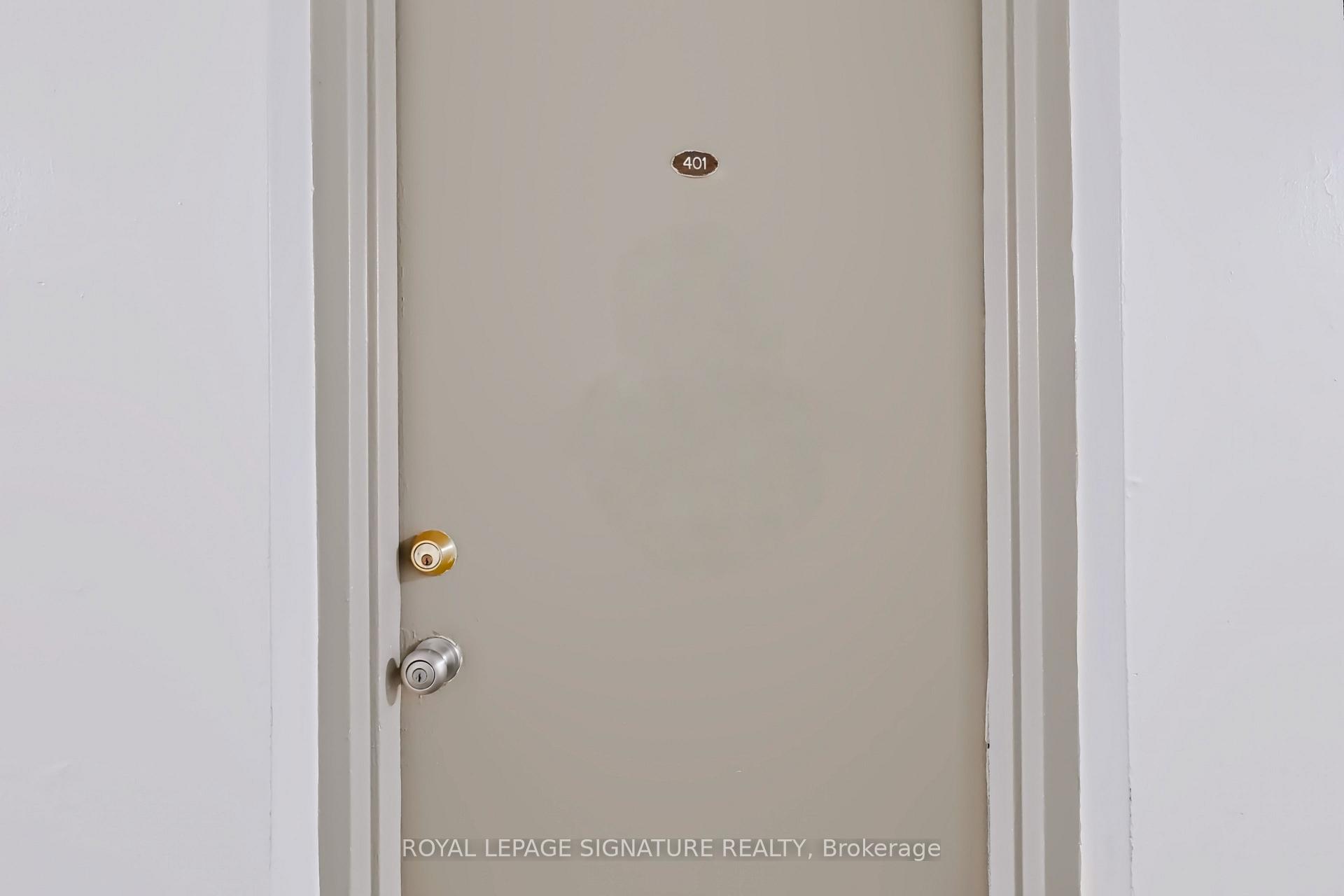Photo 3 of Unit 401, 2485 Woking Crescent, Mississauga, Sheridan — HOMEH