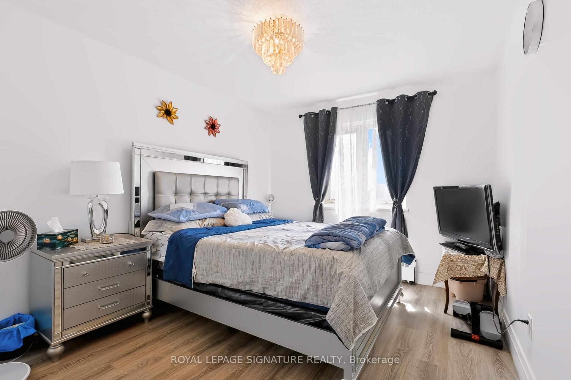 Photo 15 of Unit 401, 2485 Woking Crescent, Mississauga, Sheridan — HOMEH