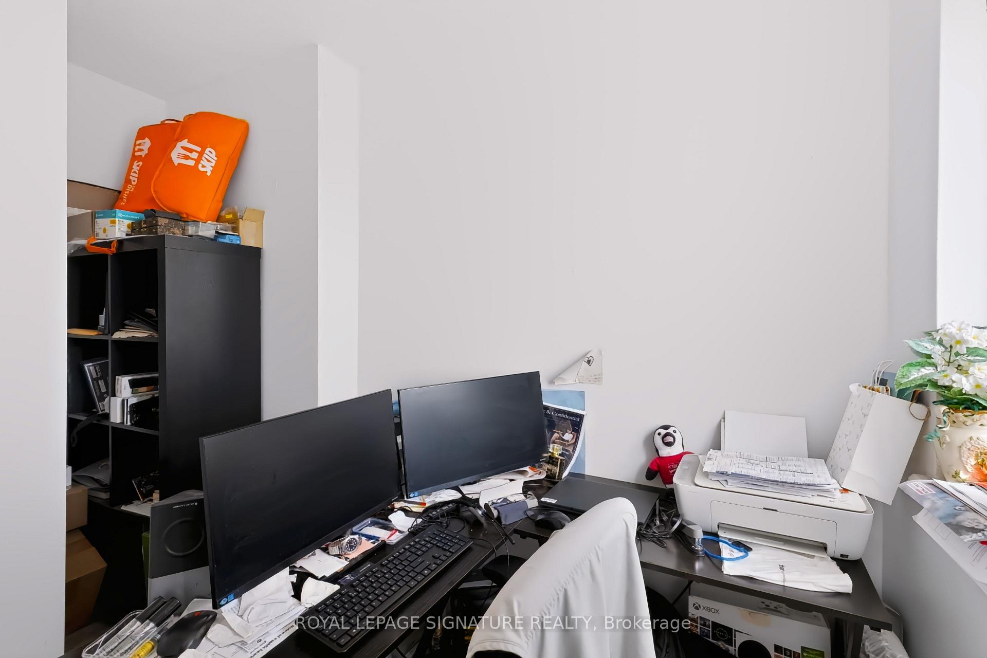 Photo 19 of Unit 401, 2485 Woking Crescent, Mississauga, Sheridan — HOMEH