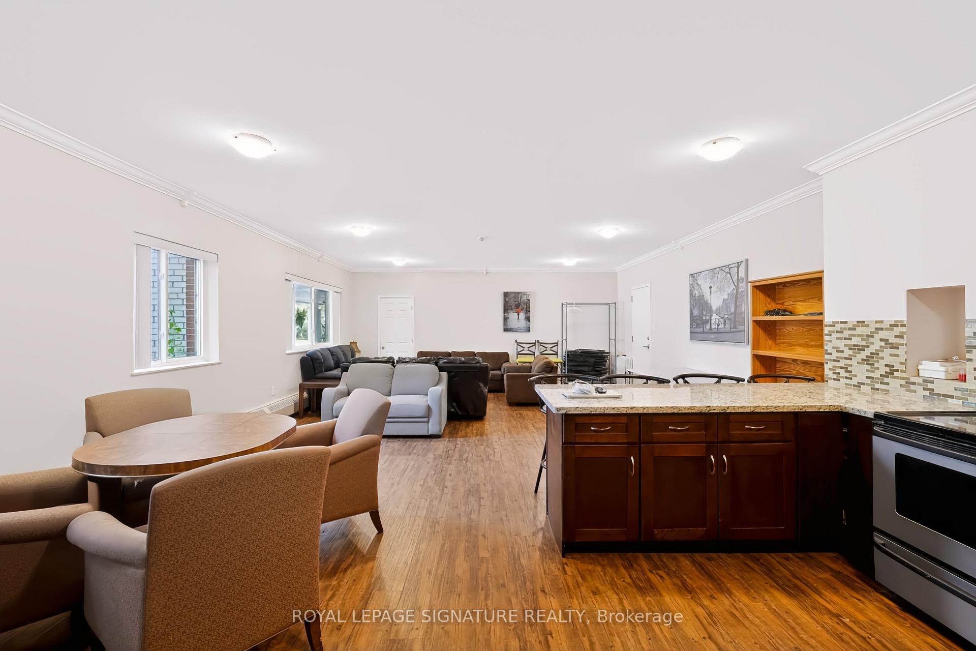 Photo 27 of Unit 401, 2485 Woking Crescent, Mississauga, Sheridan — HOMEH