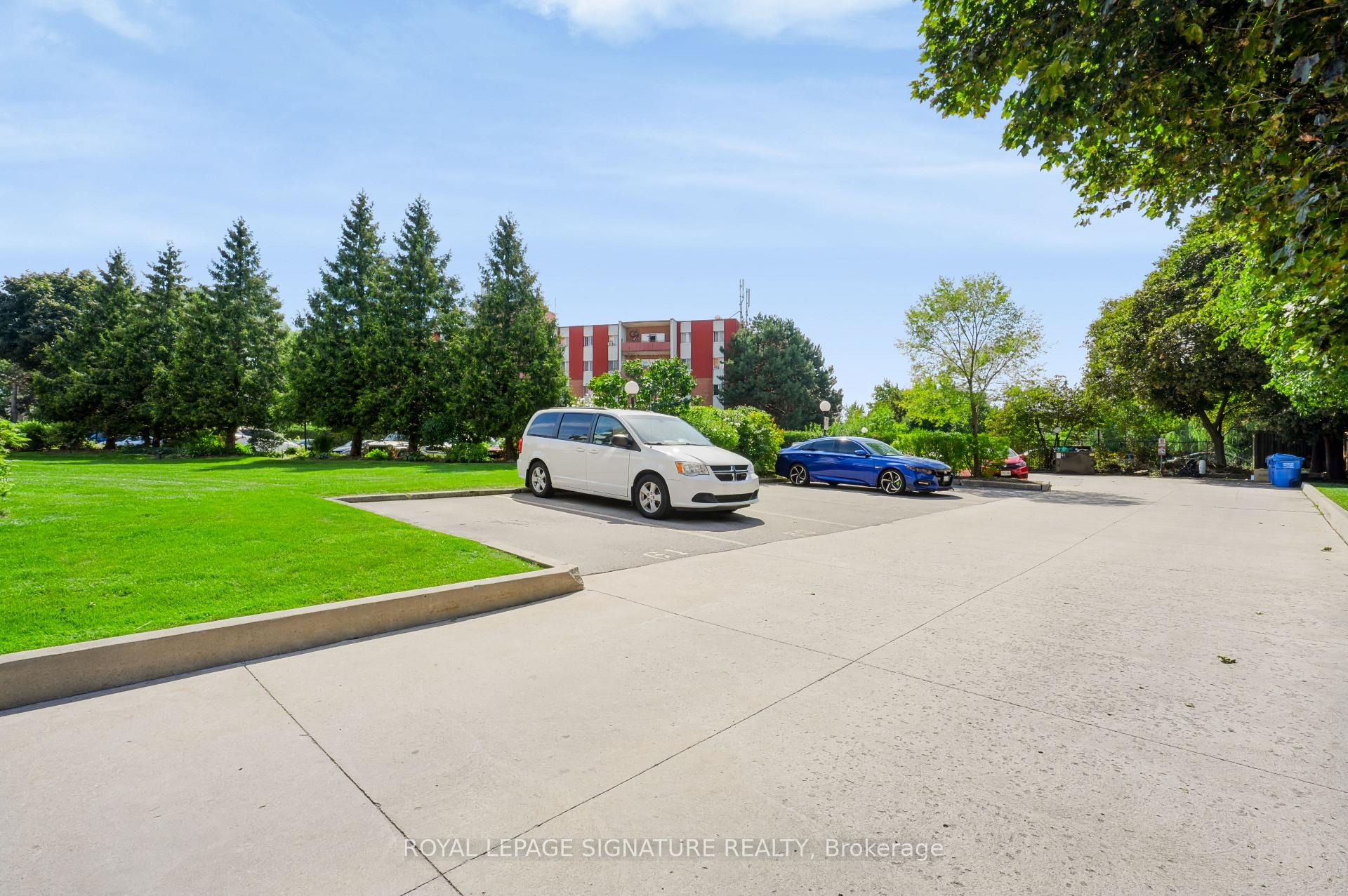 Photo 29 of Unit 401, 2485 Woking Crescent, Mississauga, Sheridan — HOMEH