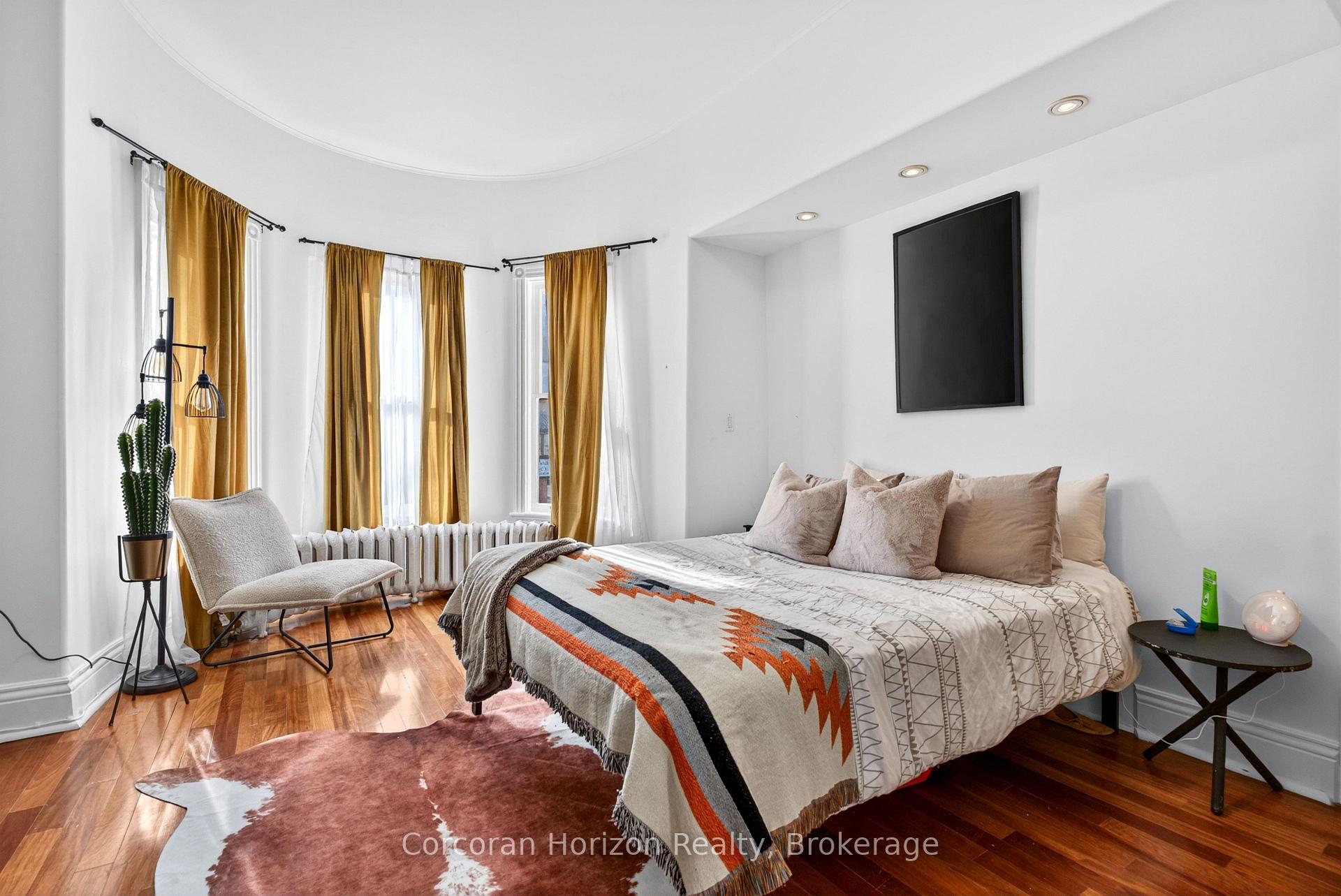 Photo 16 of Unit 2, 183 James Street S, Hamilton, Corktown — HOMEH