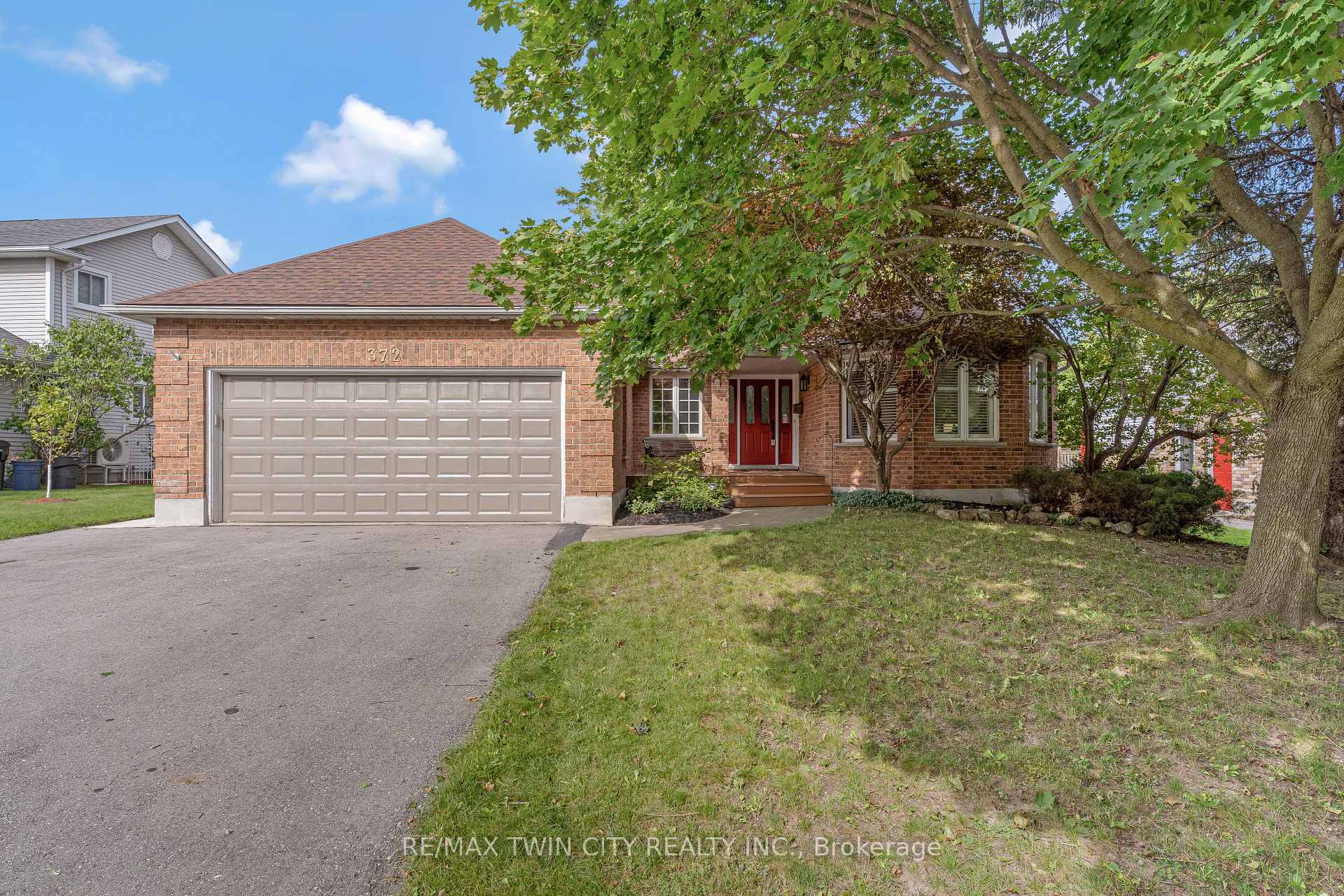 Photo 1 of 372 Gatestone Boulevard, Waterloo, Upper Beechwood — HOMEH