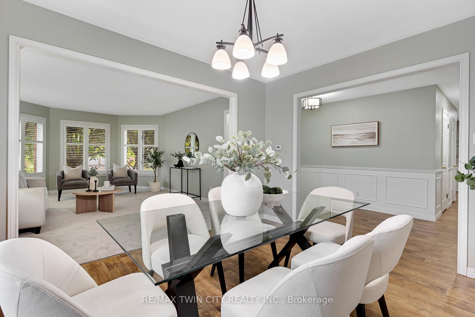 Photo 8 of 372 Gatestone Boulevard, Waterloo, Upper Beechwood — HOMEH