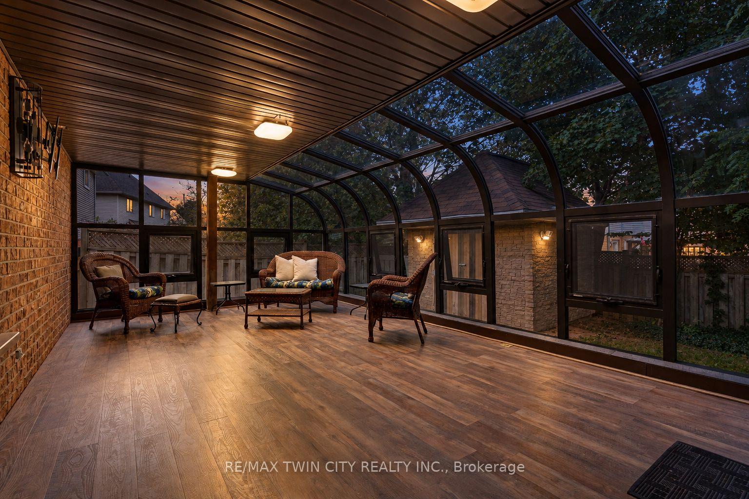 Photo 25 of 372 Gatestone Boulevard, Waterloo, Upper Beechwood — HOMEH