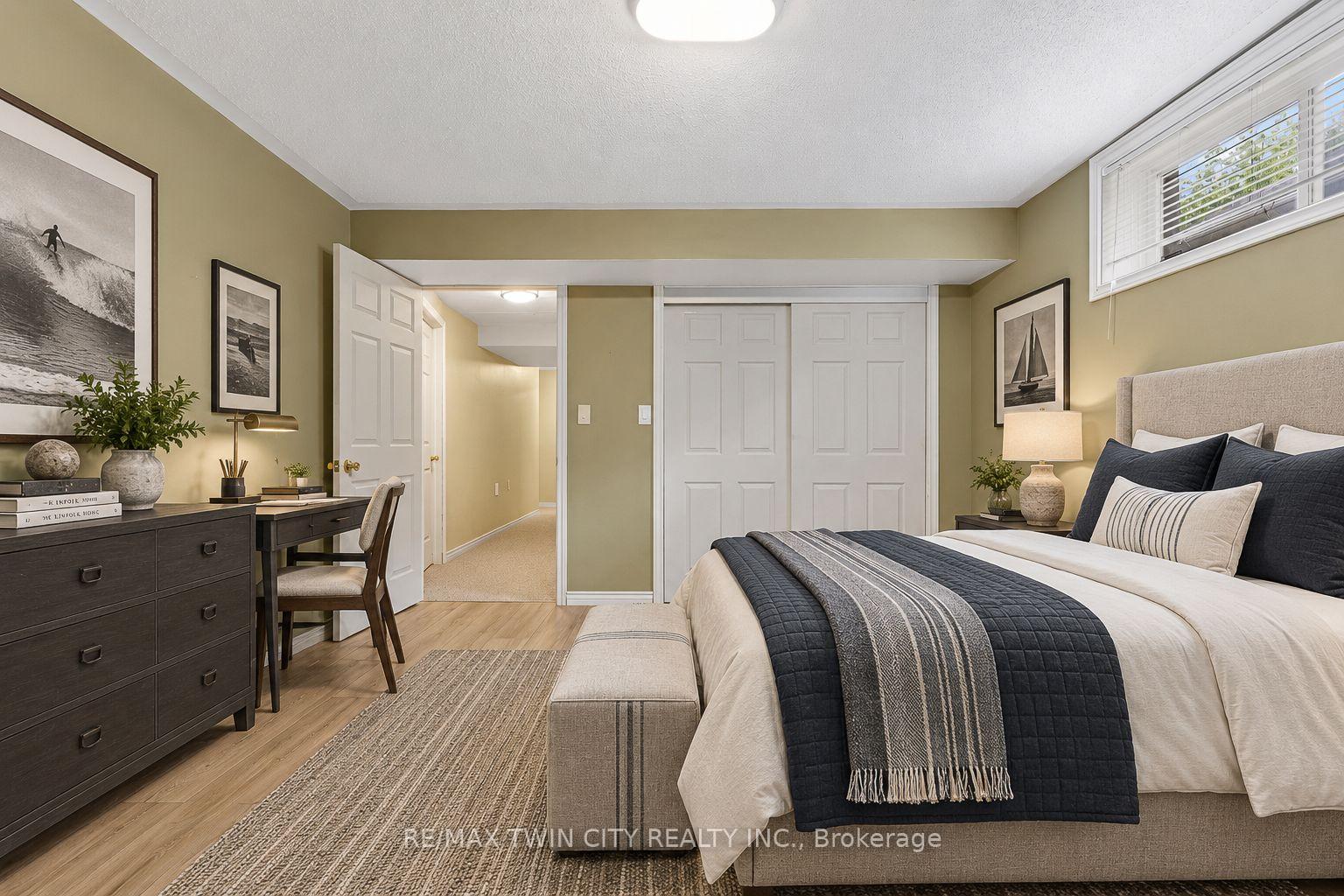 Photo 35 of 372 Gatestone Boulevard, Waterloo, Upper Beechwood — HOMEH