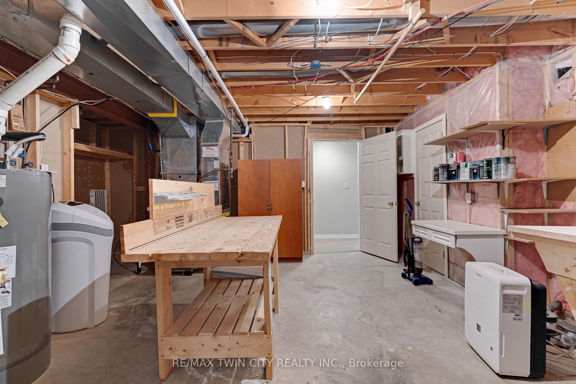 Photo 36 of 372 Gatestone Boulevard, Waterloo, Upper Beechwood — HOMEH