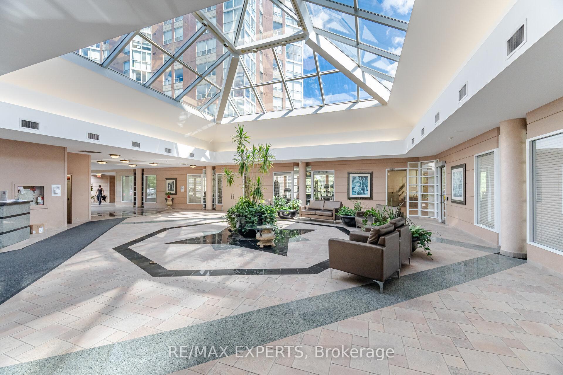 Photo 4 of Unit 3610, 7 Concorde Place, North York, Banbury-Don Mills — HOMEH