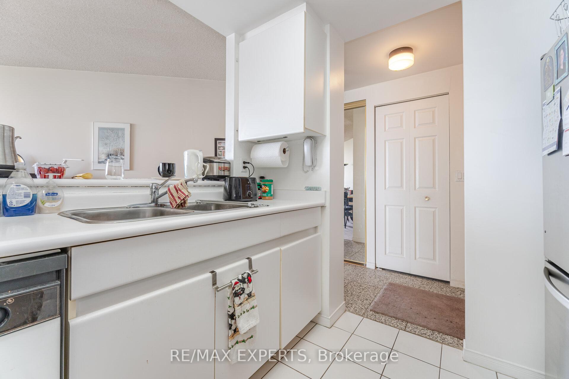 Photo 10 of Unit 3610, 7 Concorde Place, North York, Banbury-Don Mills — HOMEH