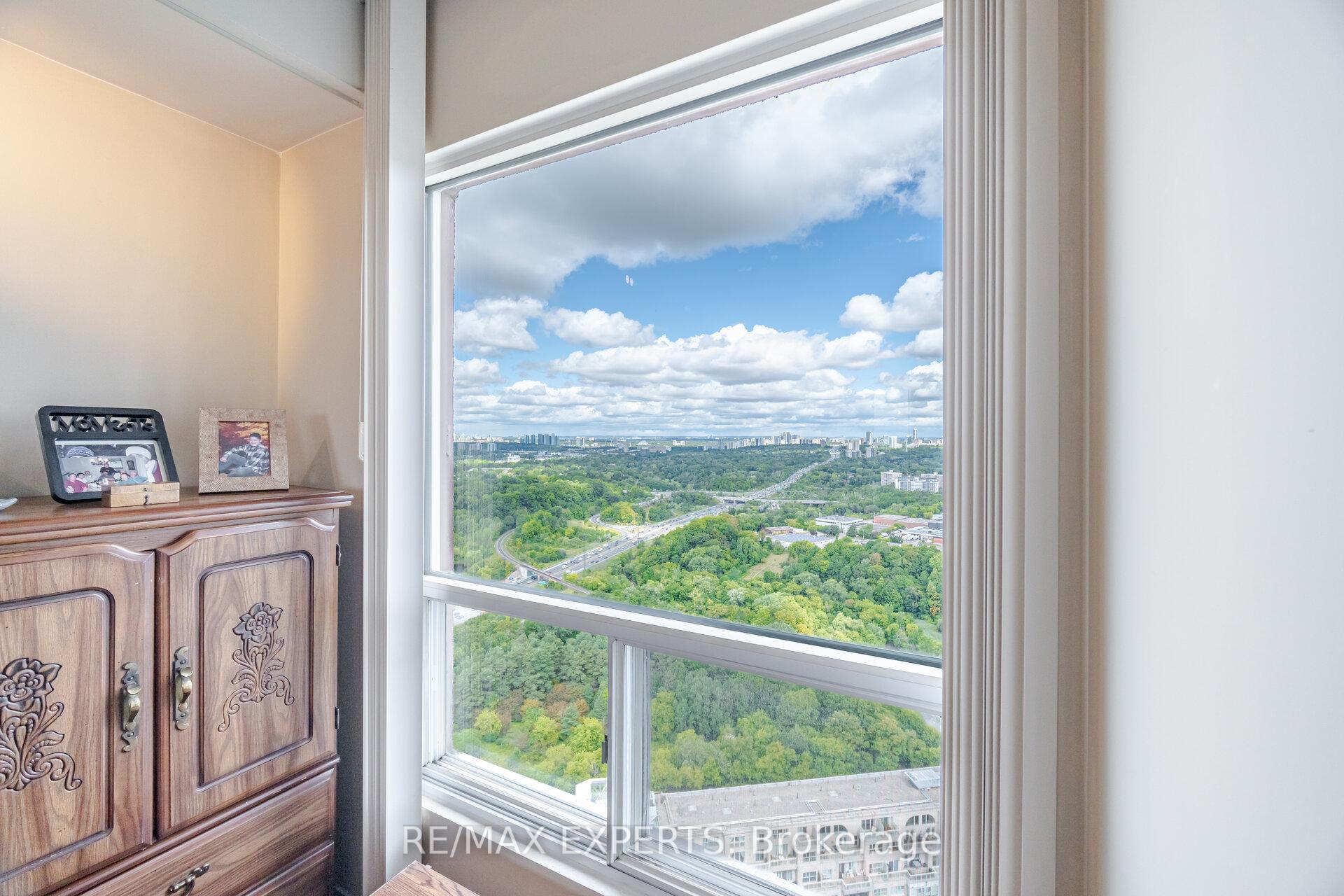 Photo 27 of Unit 3610, 7 Concorde Place, North York, Banbury-Don Mills — HOMEH