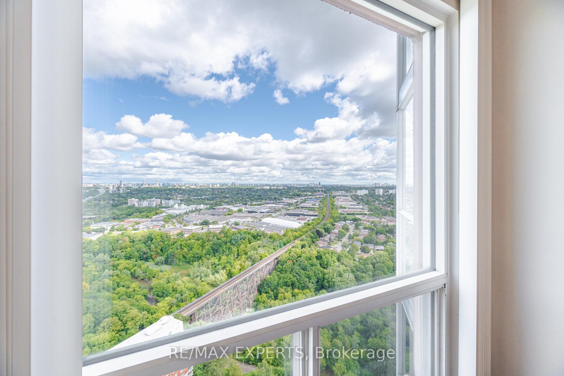 Photo 28 of Unit 3610, 7 Concorde Place, North York, Banbury-Don Mills — HOMEH