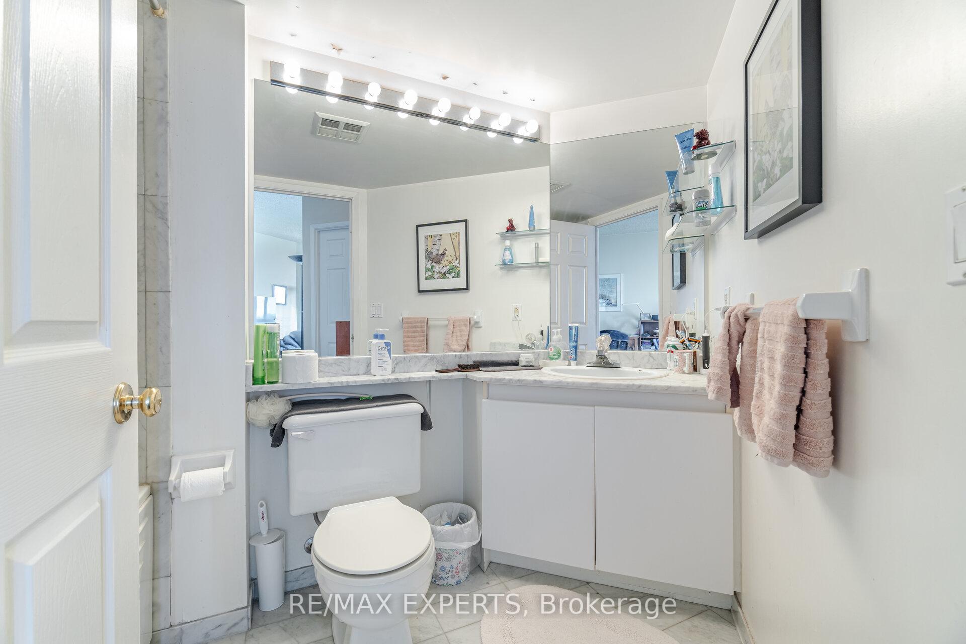 Photo 30 of Unit 3610, 7 Concorde Place, North York, Banbury-Don Mills — HOMEH