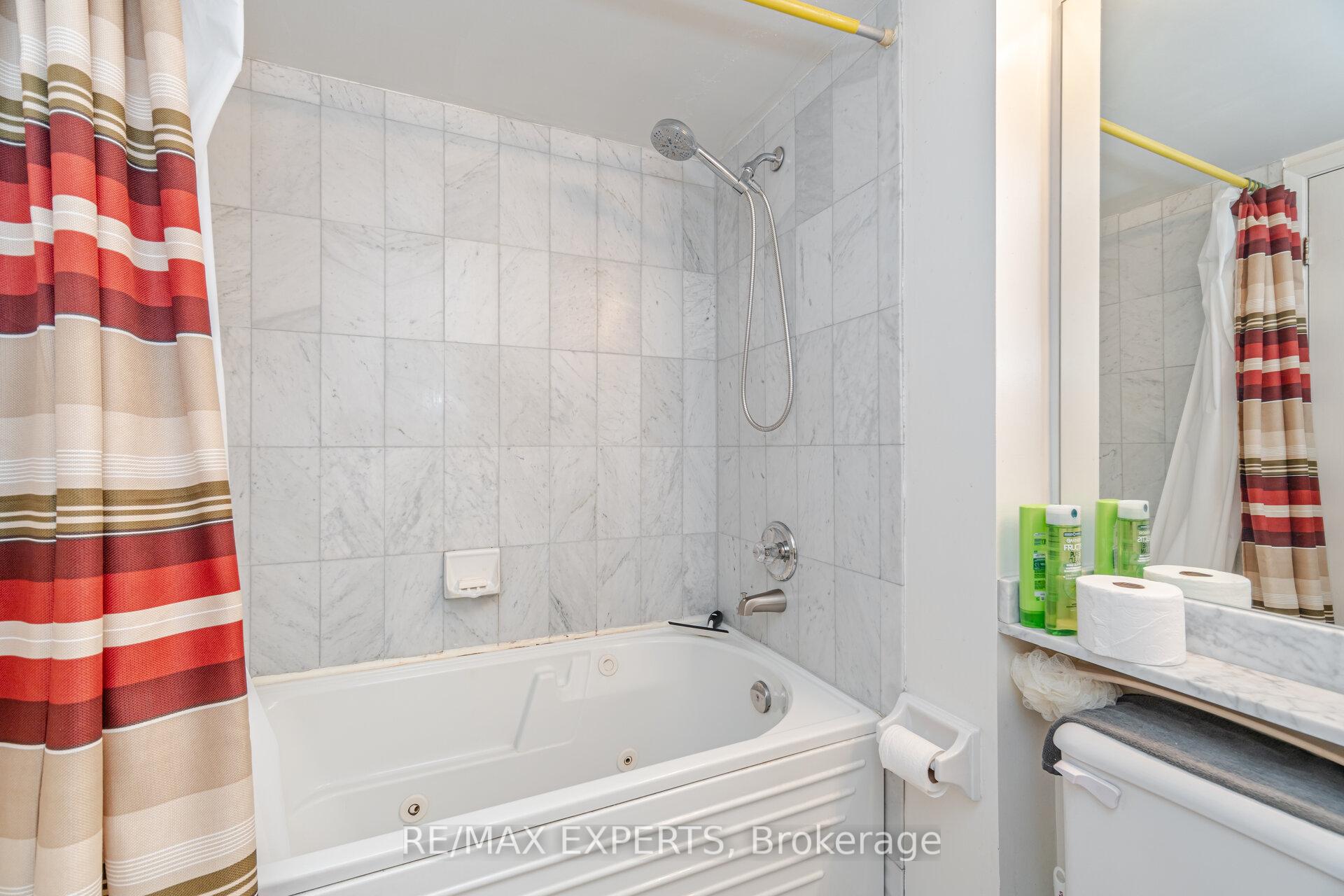 Photo 36 of Unit 3610, 7 Concorde Place, North York, Banbury-Don Mills — HOMEH