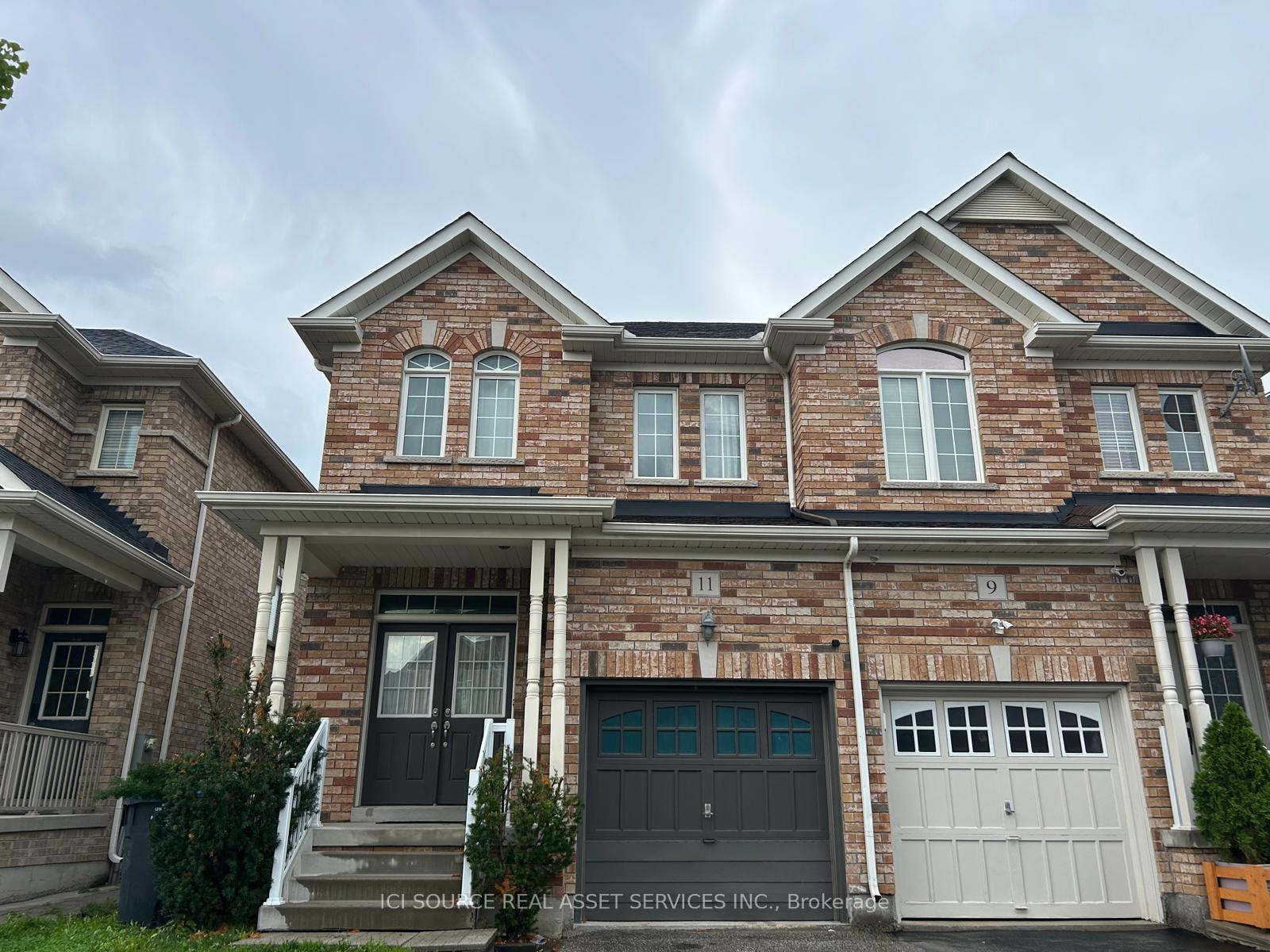 Photo 3 of Unit Upper, 11 Pomell Trail, Brampton, Bram East — HOMEH