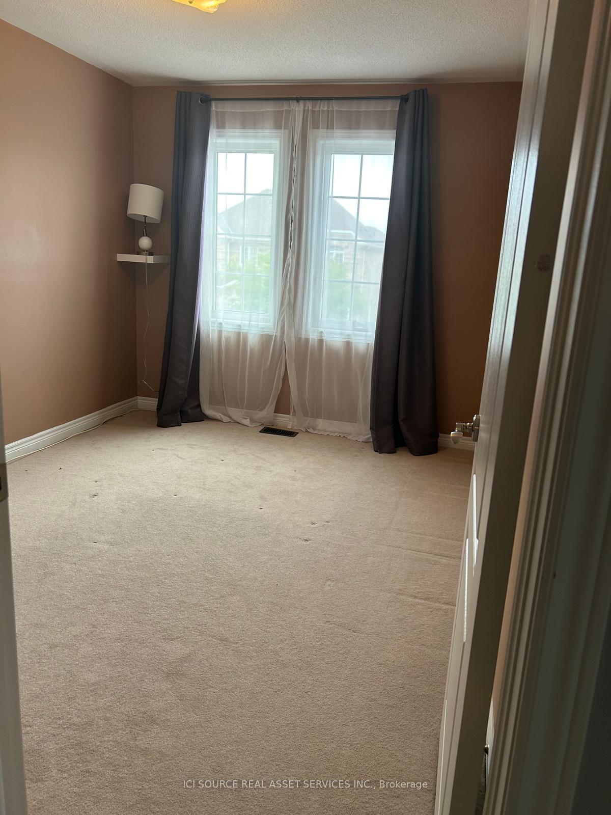 Photo 23 of Unit Upper, 11 Pomell Trail, Brampton, Bram East — HOMEH