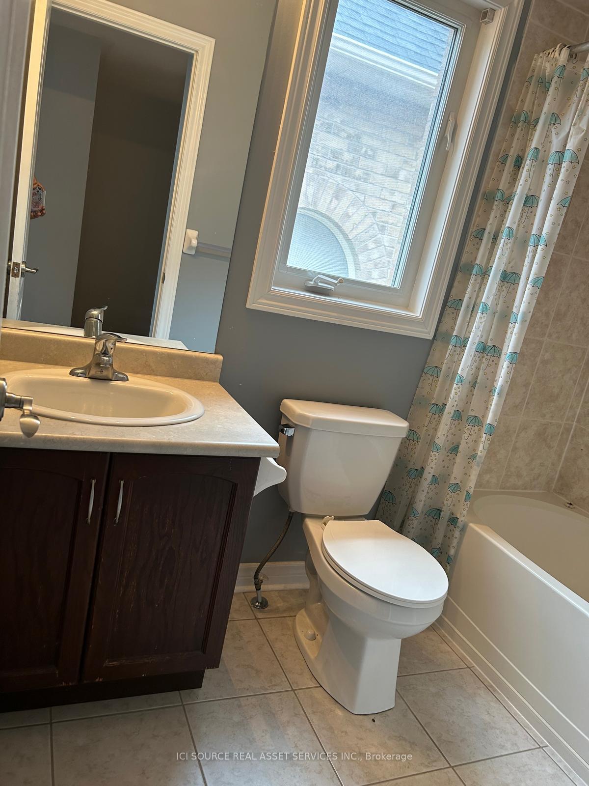 Photo 29 of Unit Upper, 11 Pomell Trail, Brampton, Bram East — HOMEH