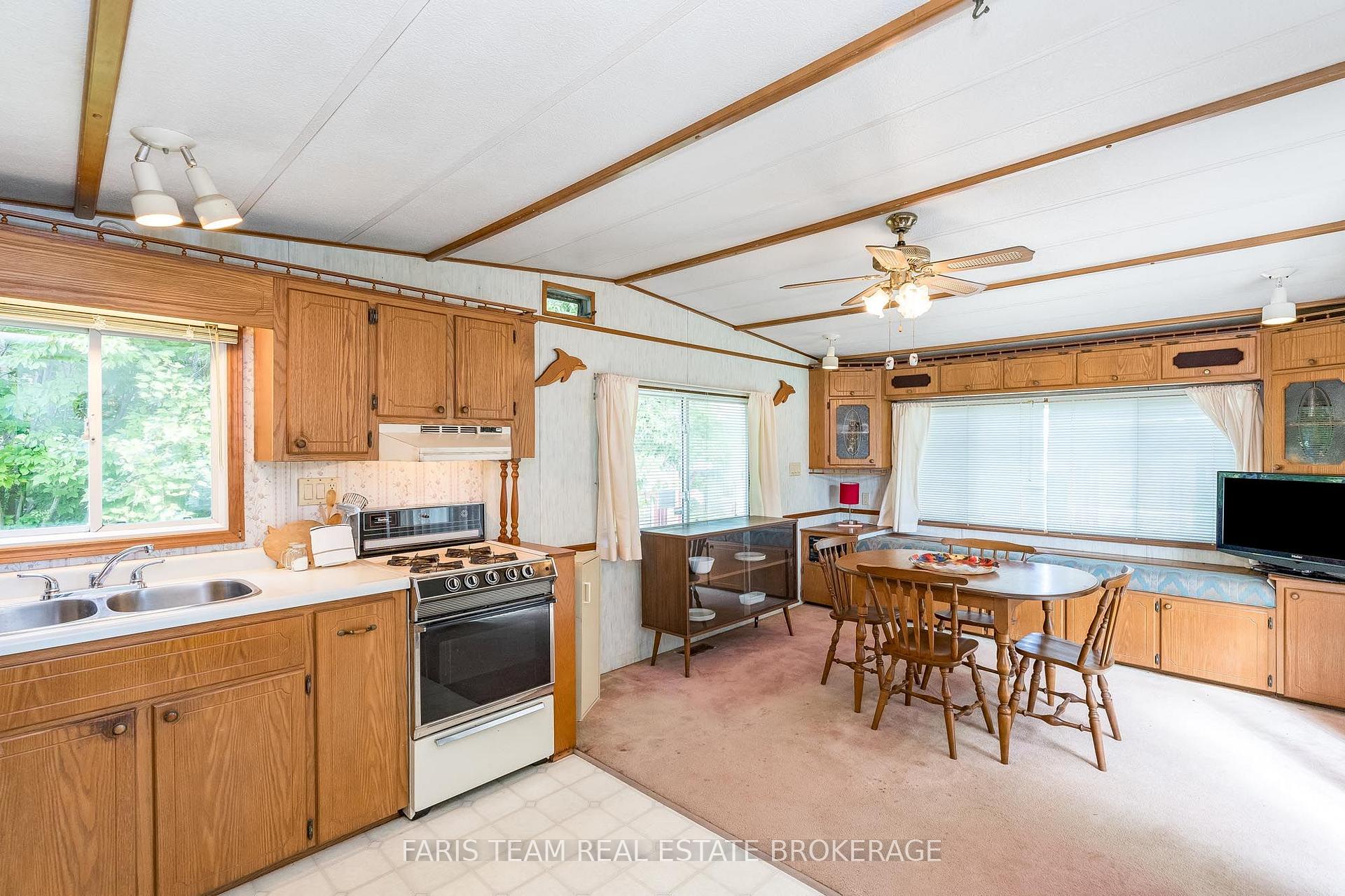Photo 5 of 77 Stans Circle, Midland — HOMEH