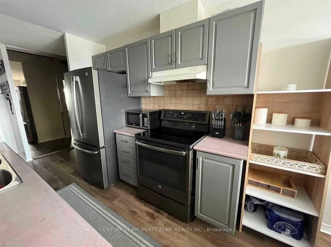 Photo 10 of Unit 803, 10 Dayspring Circle, Brampton, Goreway Drive Corridor — HOMEH