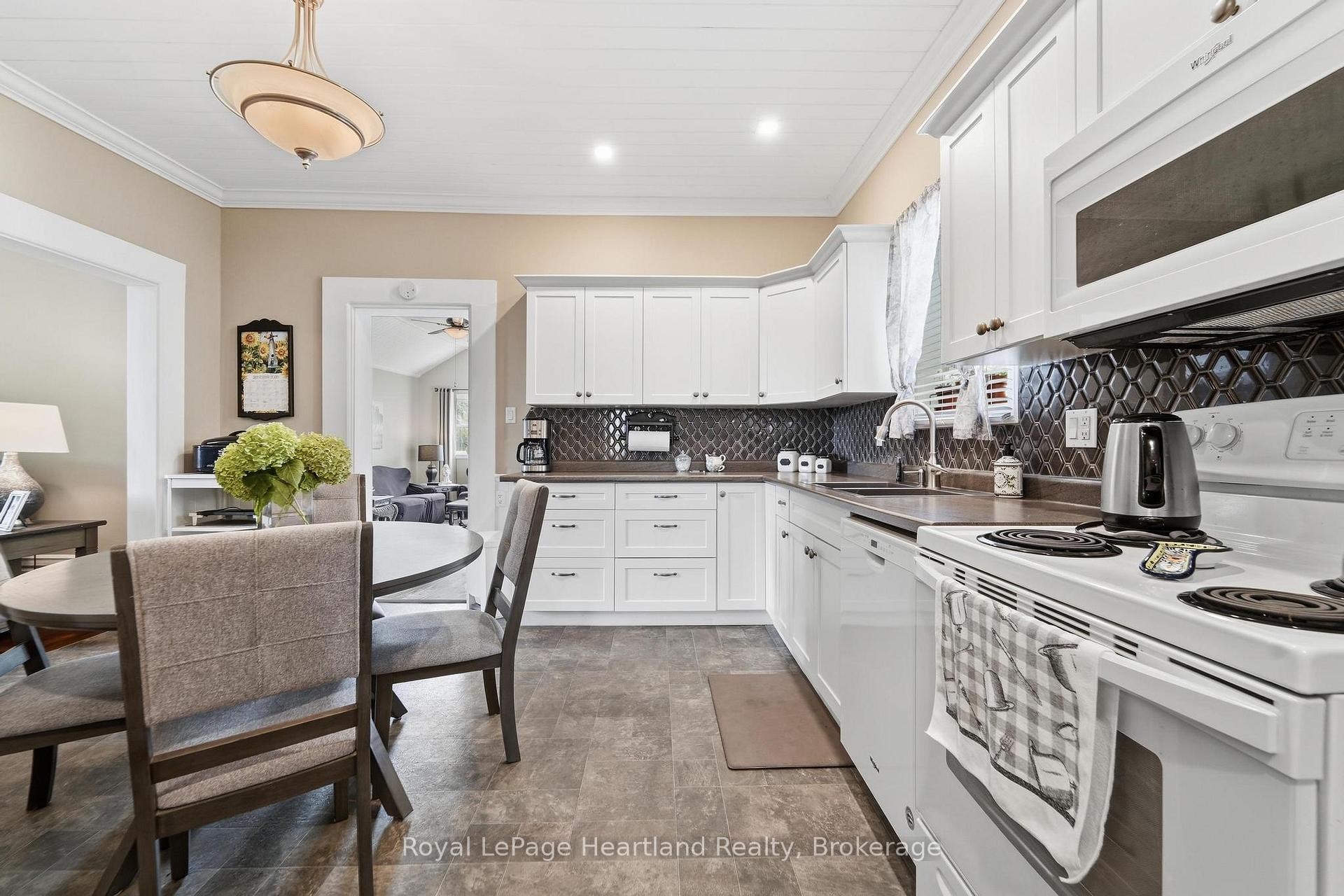 Photo 14 of 409 Gypsy Lane, North Huron, Blyth — HOMEH